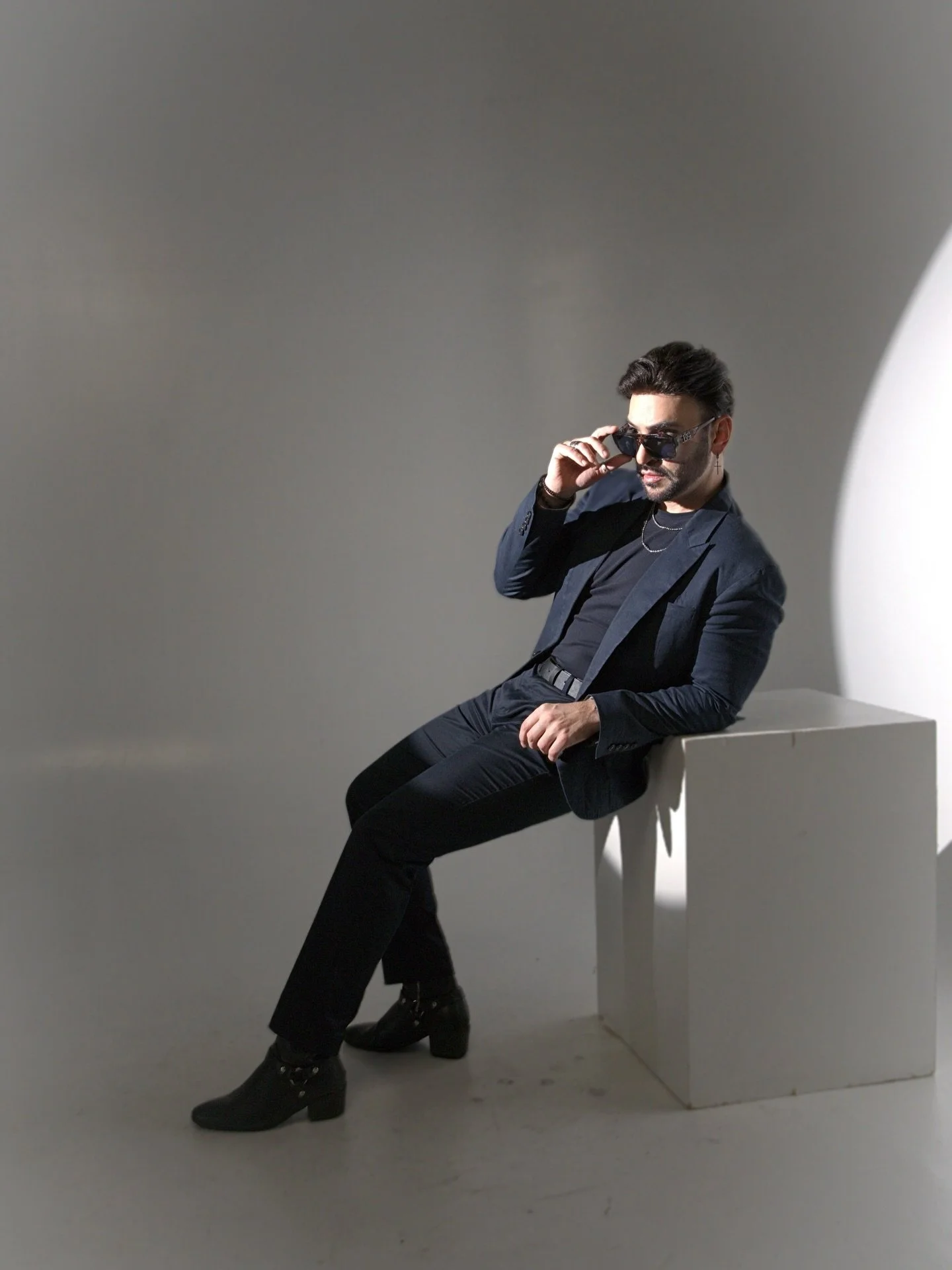 ✨ 2026 ✨
Este a&ntilde;o no pide permiso.
Decide.

Decisiones claves apartan la niebla,
las dudas se caen del camino
y aparece Mara &mdash;
un Caballo de Fuego que galopa directo
hacia los destinos que te atrevas a conquistar. 

🔥🐎

Valent&iacute;a