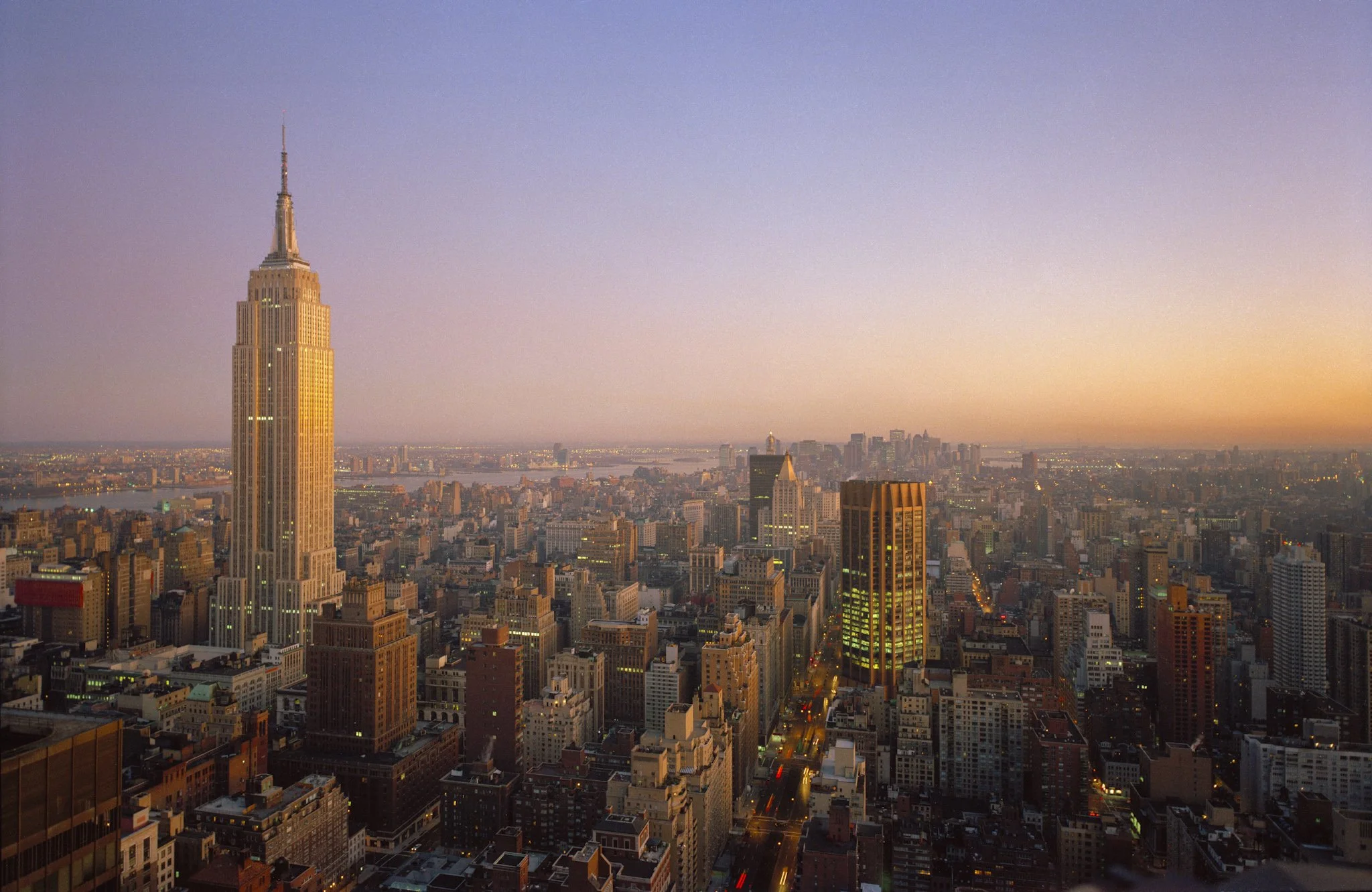 nyc schemering basis met.jpeg