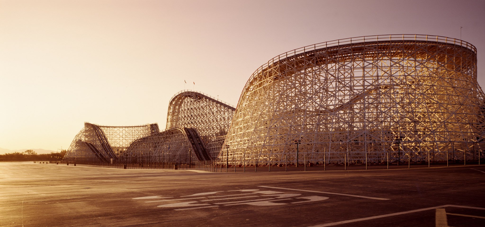 20250106-achtbaan hout.jpeg