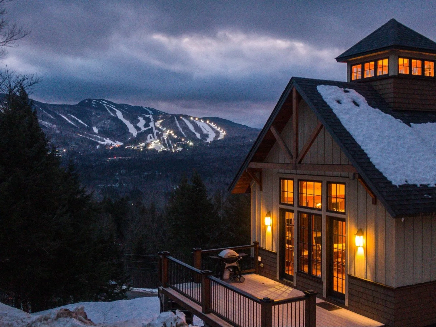 Happy Winter Solstice ❄️

In the darkest days, our community finds light in many ways. One of them being Twilight Skiing 🕯️⛷️ where lifts @sundayriver are officially open for night skiing from 3-6pm starting 12/20 through the holiday break. 

Book y