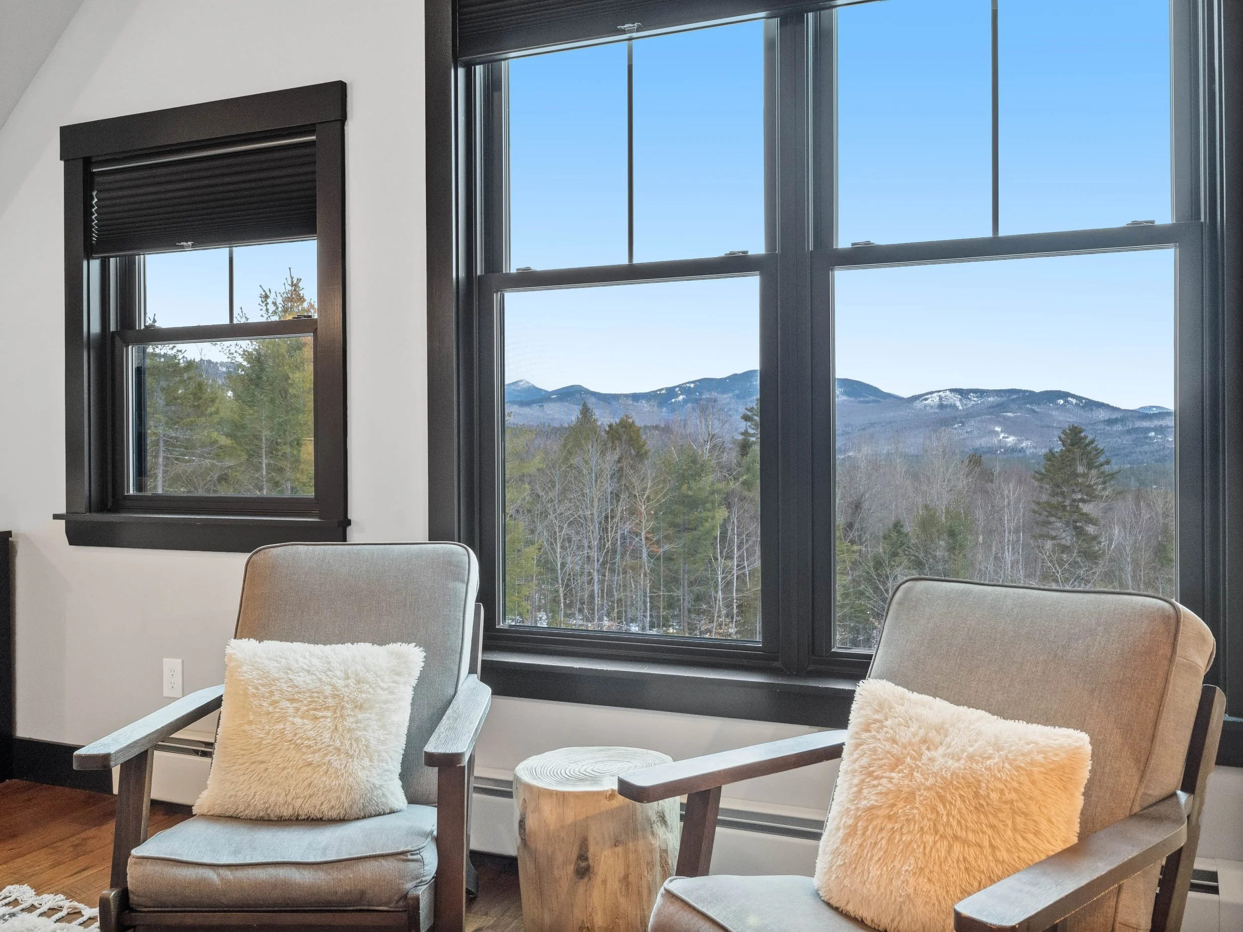 skyline-lodge-30-third-en-suite-king-bedroom-visit-sunday-river.jpg