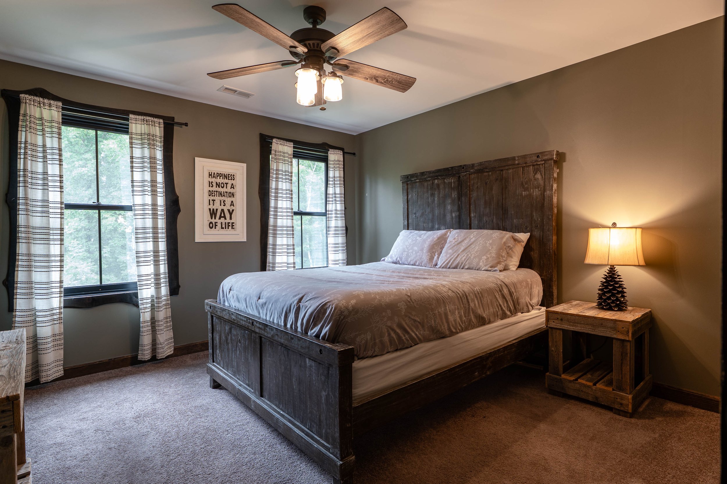 Bedroom 2- Upper Level, Queen Bed