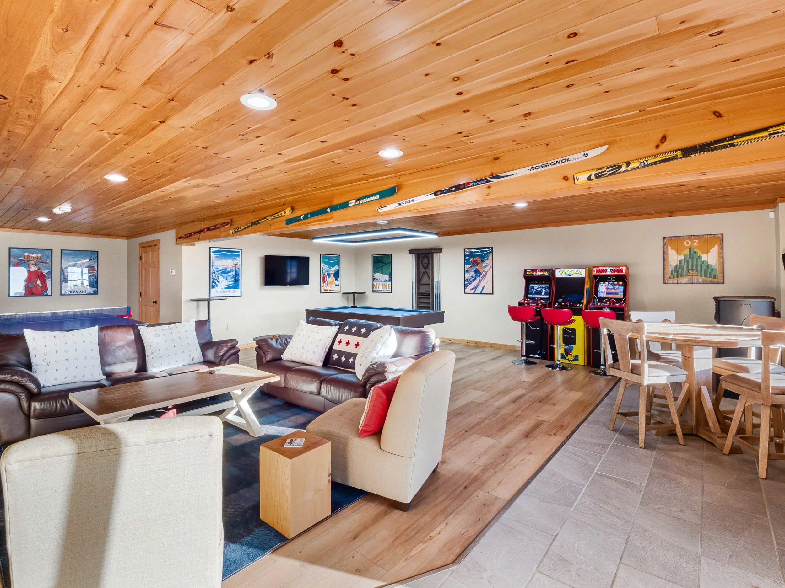 sunny view gameroom-11.jpg