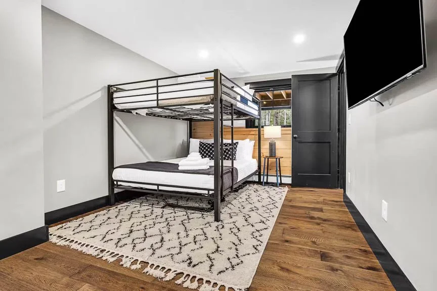 Bunk Room with 2 Queens