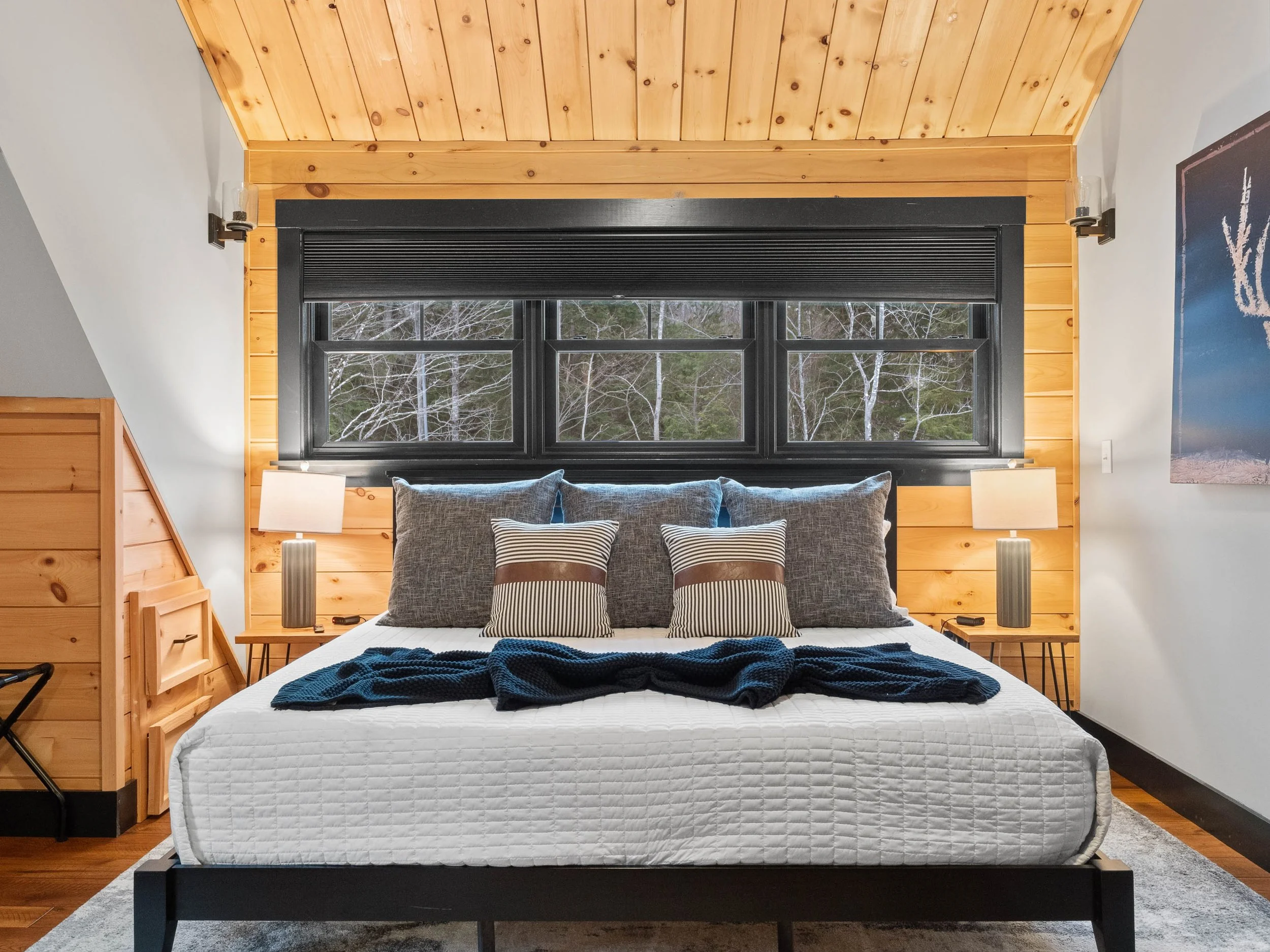 skyline-lodge-23-primary-en-suite-king-bedroom-visit-sunday-river.jpg