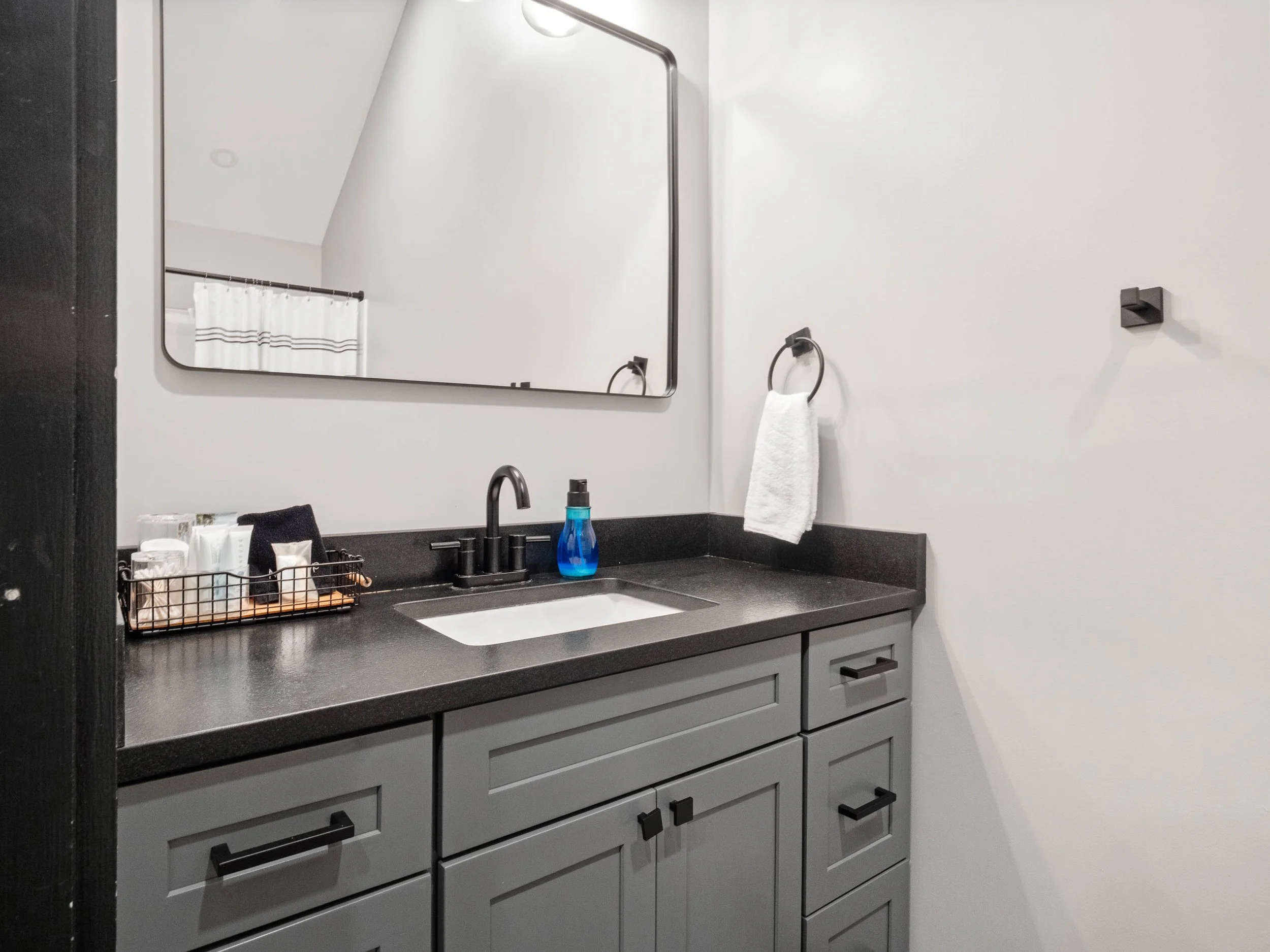 Skyline Lodge-32.jpg