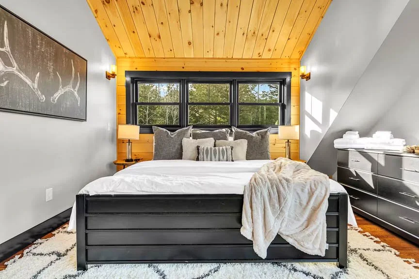 King Bedroom