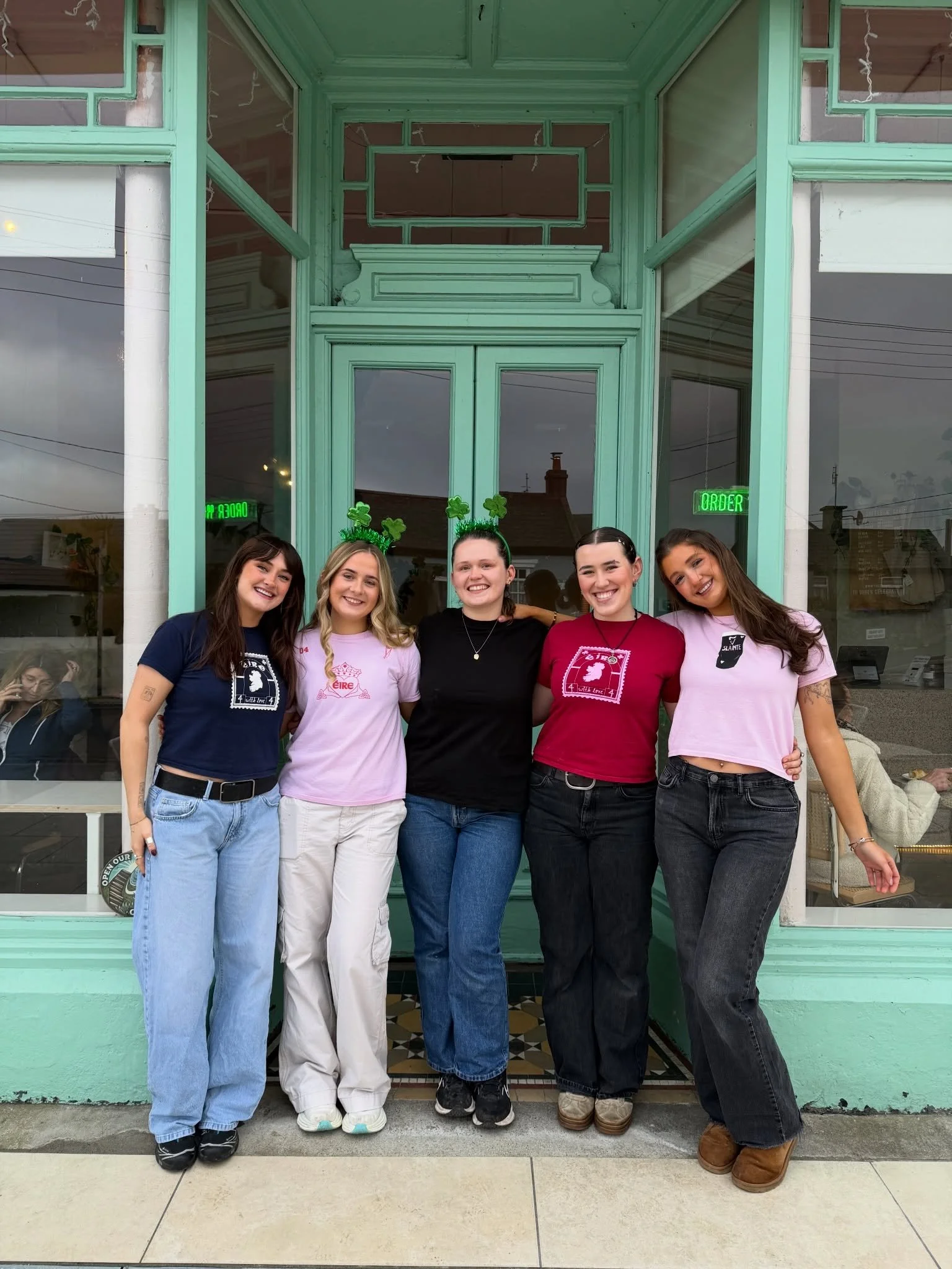 THE FAT FOX are looking for enthusiastic, hard working people to join our team. 

If this role interests you or it might suit someone you know, then please get in touch.

The role is a front of house/ barista role! 

The Fat Fox is a busy work enviro