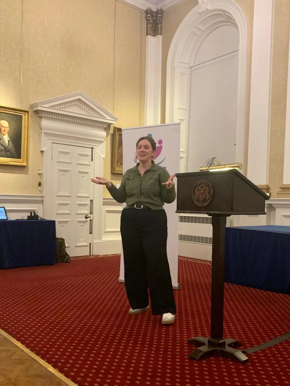 Last night was so much fun! 

I spent the evening speaking all about how community and connection have impacted my business, moving to Edinburgh, and made me some of my best pals. 

I talked about:

➡️ how networking introduced me to my first mentor 