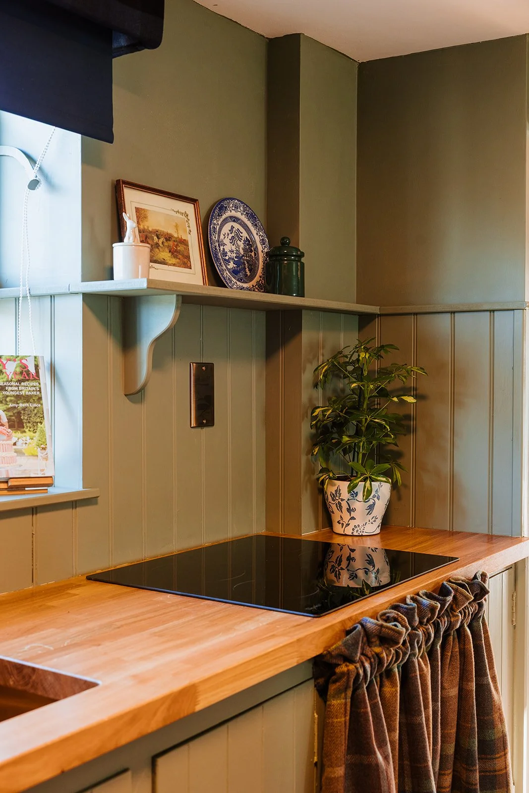 Pool House Kitchen