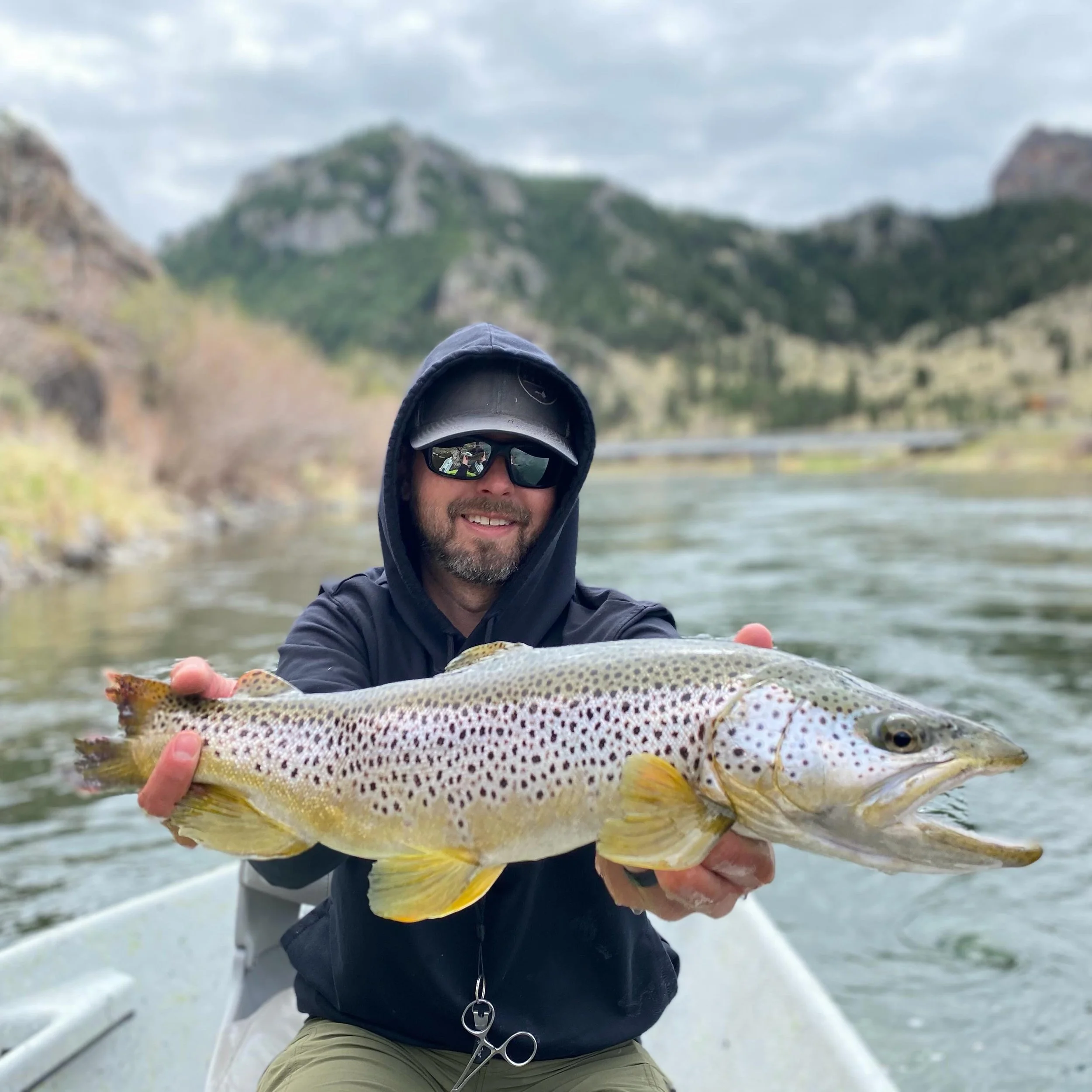 We have some awesome guides working with us this year! @westslopewaters knows how to find the big ones 🐖 #montana #missoulaflyguy #flyfishing #yourlocalslocaloutfitter