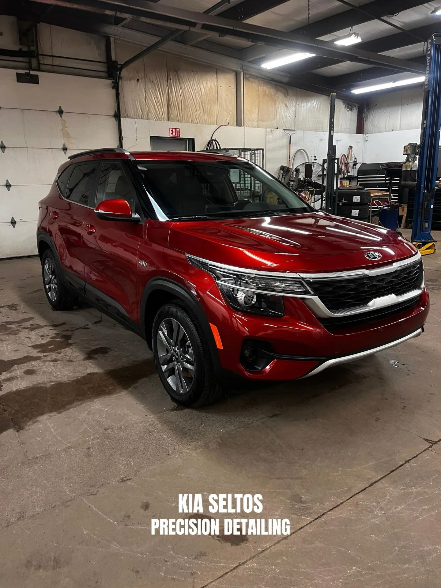 Cleaner than your car 🫵. Kia Seltos Supreme Package + 1 step paint correction. The paint was nothing short of the &ldquo;car wash special&rdquo;. 

Book your appointment today! 
#fyp #explore #detailing #simcoeontario #kia