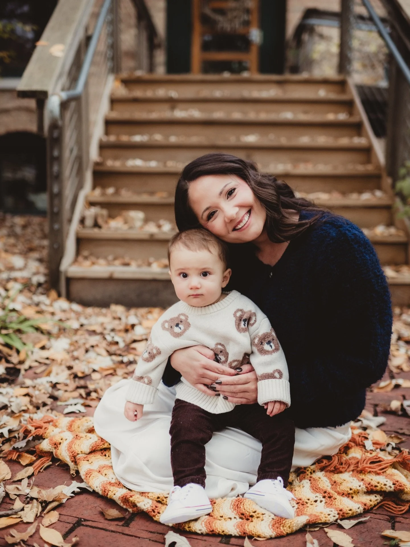 Maternity glam ➝ family photo glam 🤎

I&rsquo;m so grateful for clients who trust me through life&rsquo;s biggest moments ✨

📸Photographer: @twigandolive 

#familyphotography #softglam #makeupartist #madisonwi #specialmoments