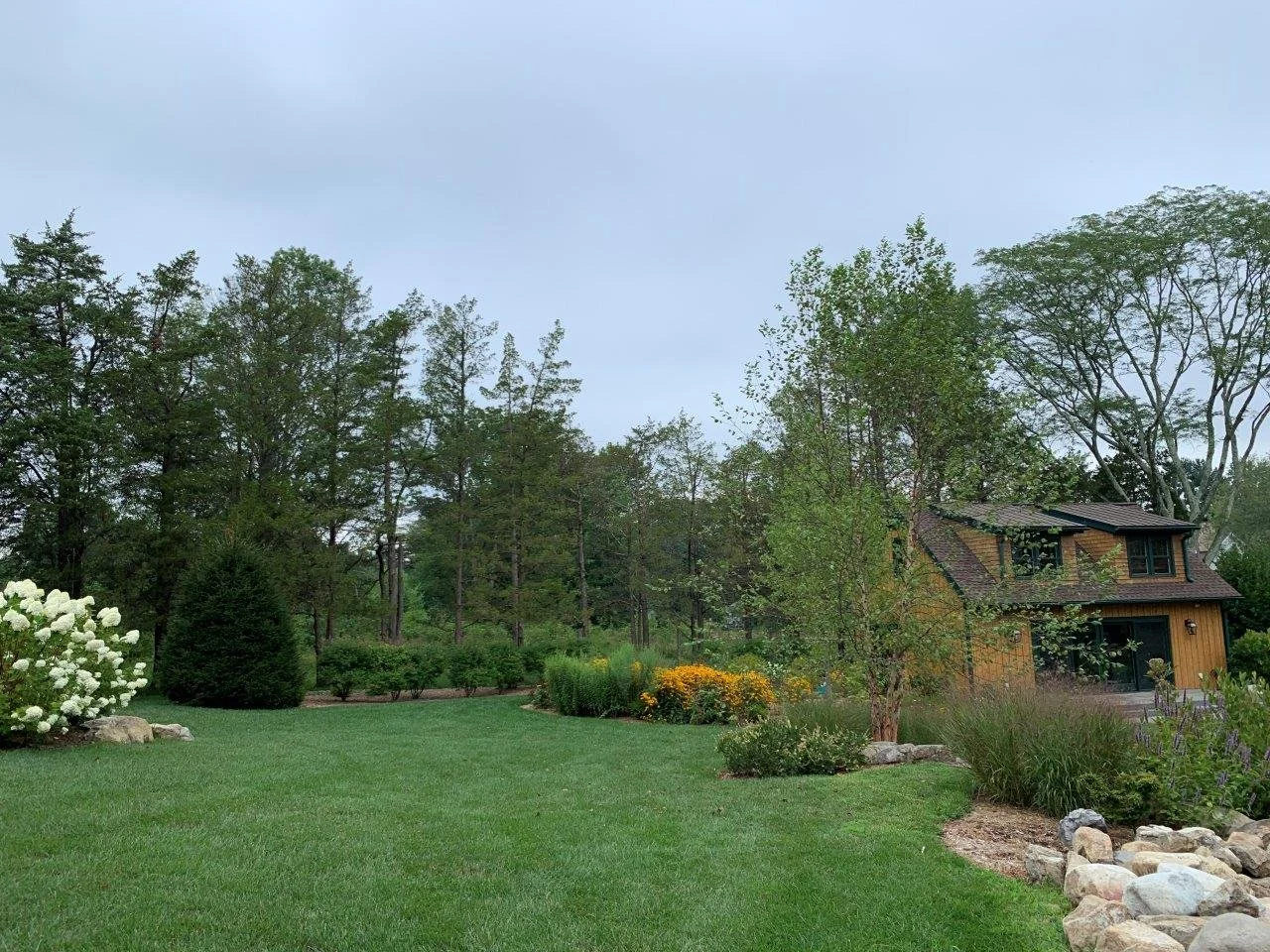 Landscape maintenance and lawn care in Chatham, NJ