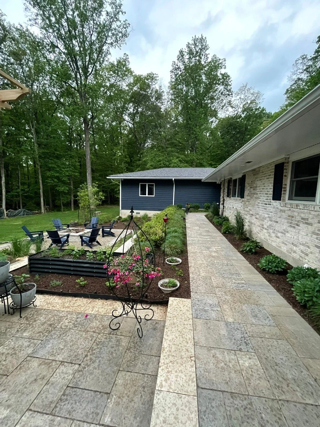 BTS_Landscaping_TomDonnaFiccio9.jpg