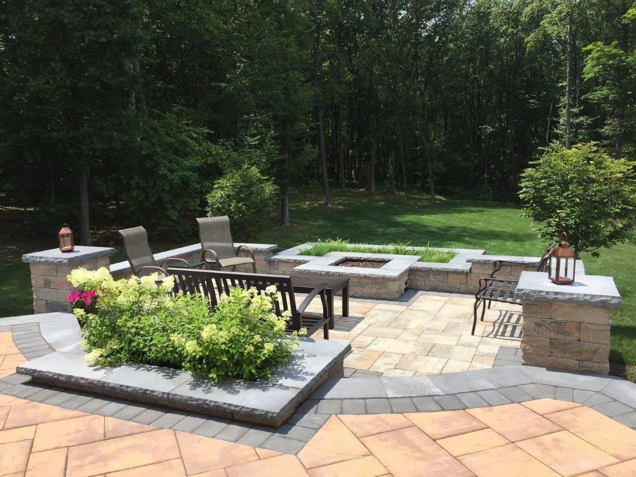 Relaxing paver patio in Chatham Township, NJ