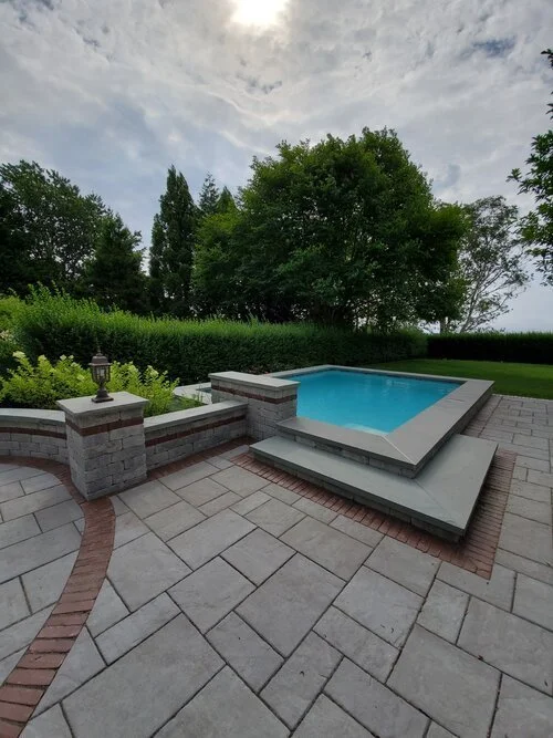 Do Pool Companies Have Options for Compact Backyards in the Newport and Portsmouth, RI Areas?