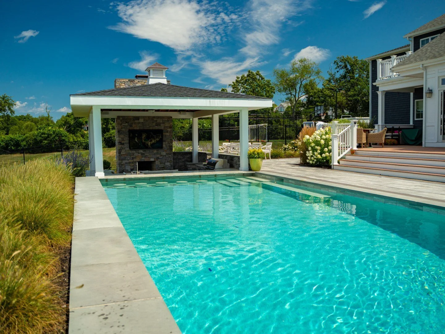 Here Are 4 Advantages to a Gunite Inground Pool in the Portsmouth and Bristol, RI, Areas