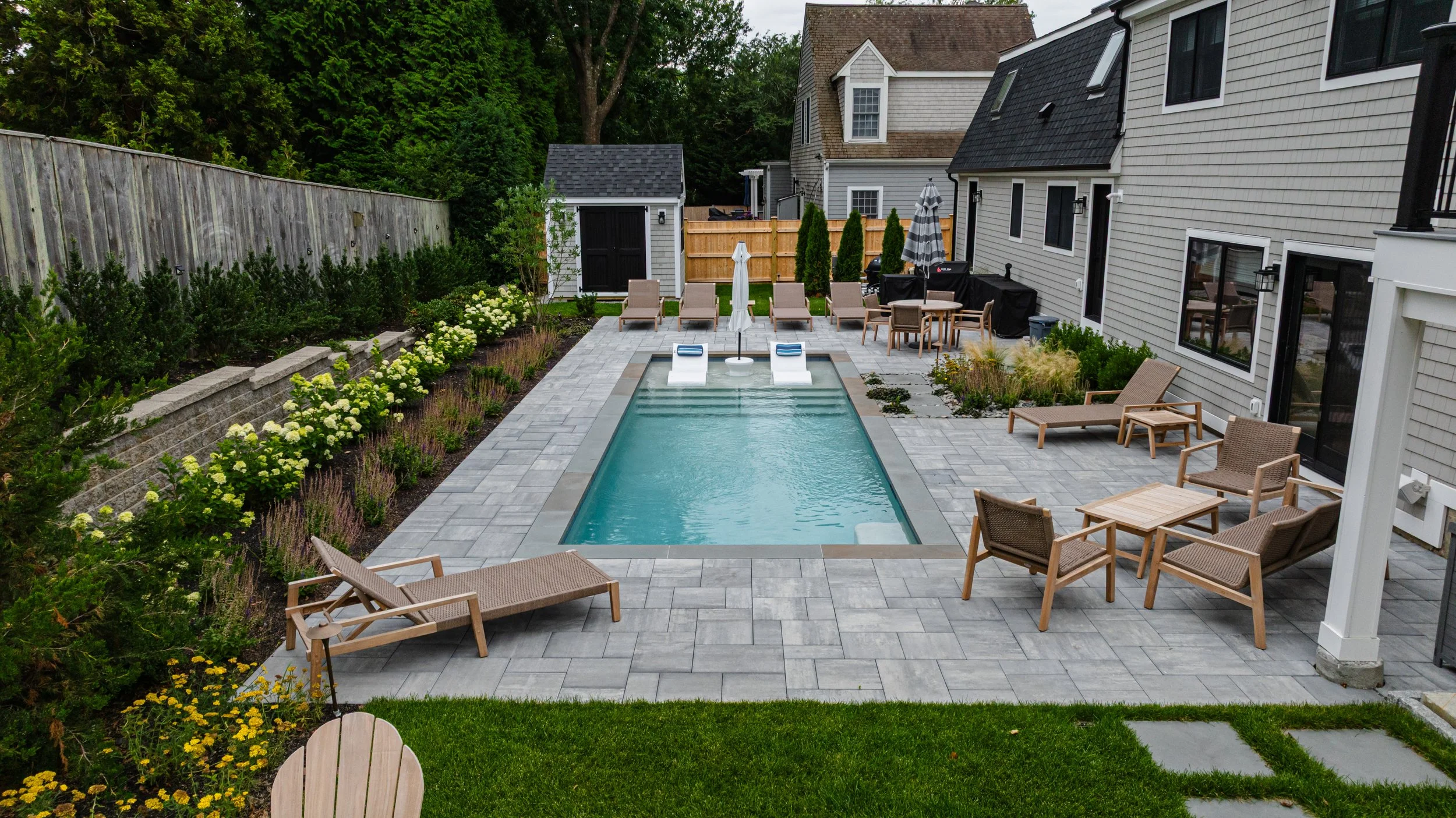 outdoor living contractor