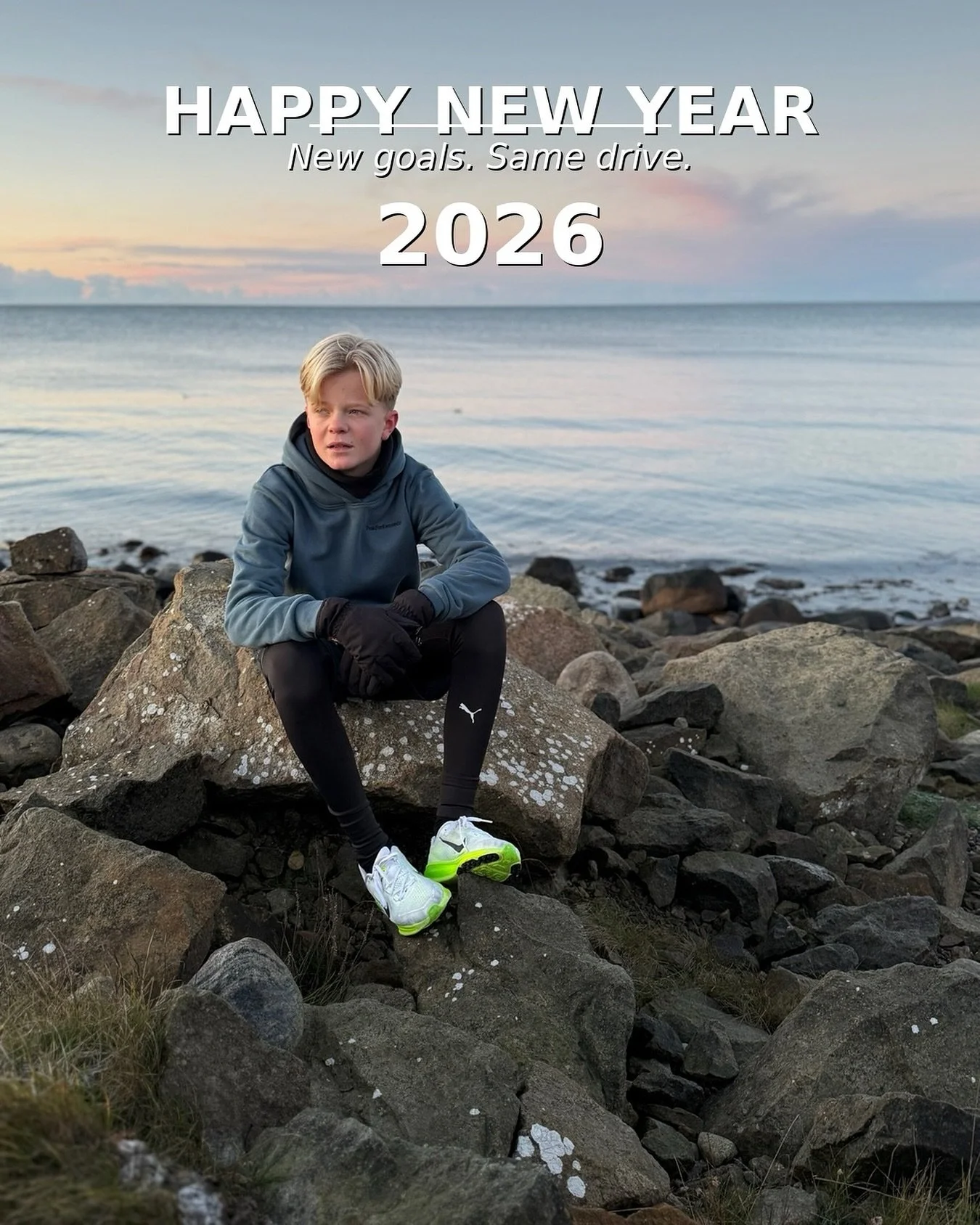 Tack 2025! 🙌 Vilket &aring;r det har varit.
Jag har n&aring;tt i stort sett alla mina m&aring;l &ndash; toppresultat i karting b&aring;de hemma och internationellt, final i Ginetta Scholarship-uttagningen och dessutom f&aring;tt b&ouml;rja testa b&a