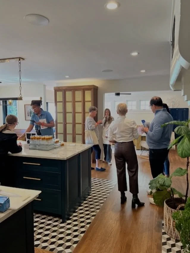 Happy Monday! The picture was taken at last year&rsquo;s &ldquo;A Taste of Glen Ridge&rdquo; its biannual kitchen tour. We had a blast- can&rsquo;t believe it&rsquo;s already been a year&hellip; Since then we finished 2 more kitchens, one we&rsquo;ll