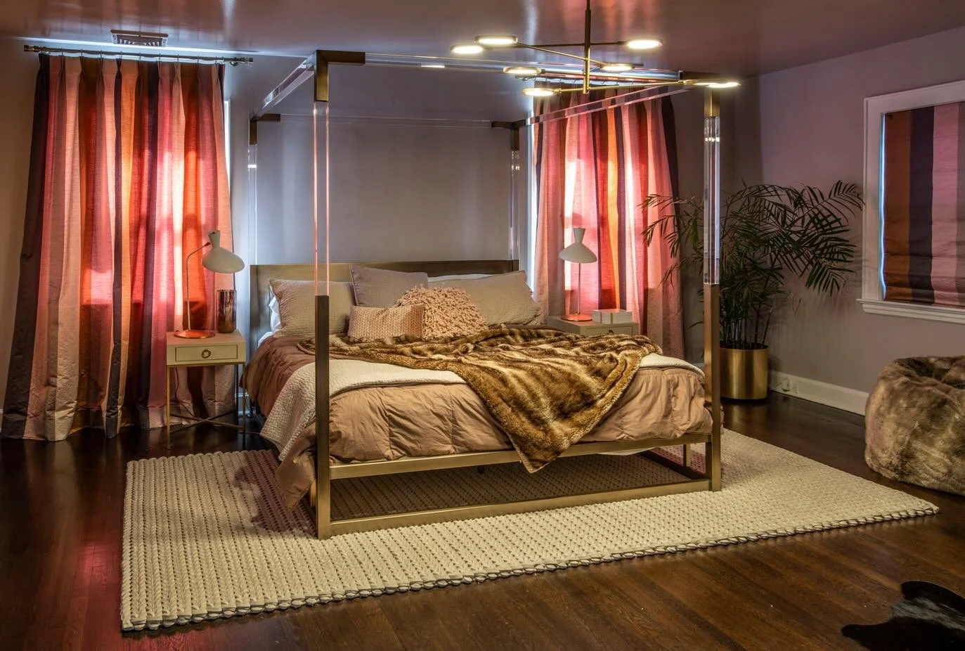 Let there be light! I am aware that the season of winter has just begun. BUT I am also aware that we actually made: the shortest days are behind us. From now on, we&rsquo;ll enjoy a little bit of extra daylight every single day. Maybe that shifts you