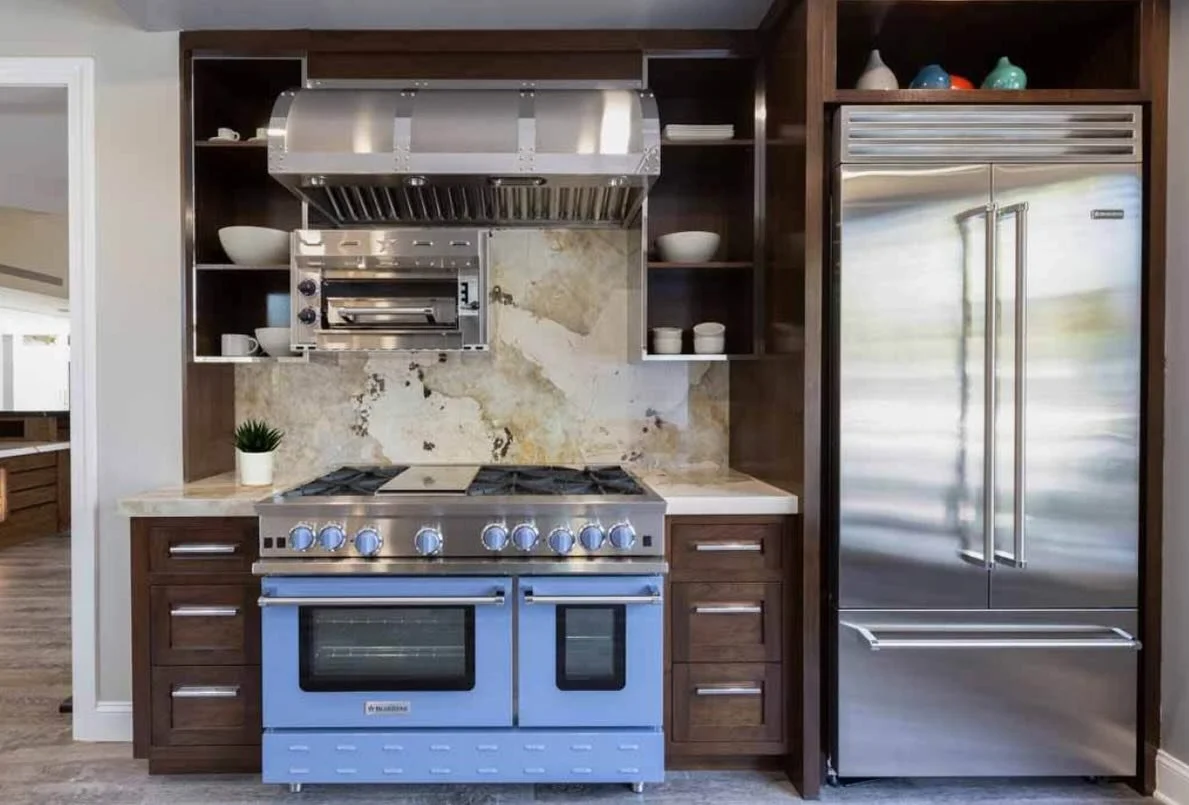 Happy Friday! I tapped into a weekend-vibe early when I visited @designerappliances in Bedminster yesterday.  Bianca Olson of @subzeroandwolf shared tons of information about new technologies that enhance cooking while saving time. I listened attenti