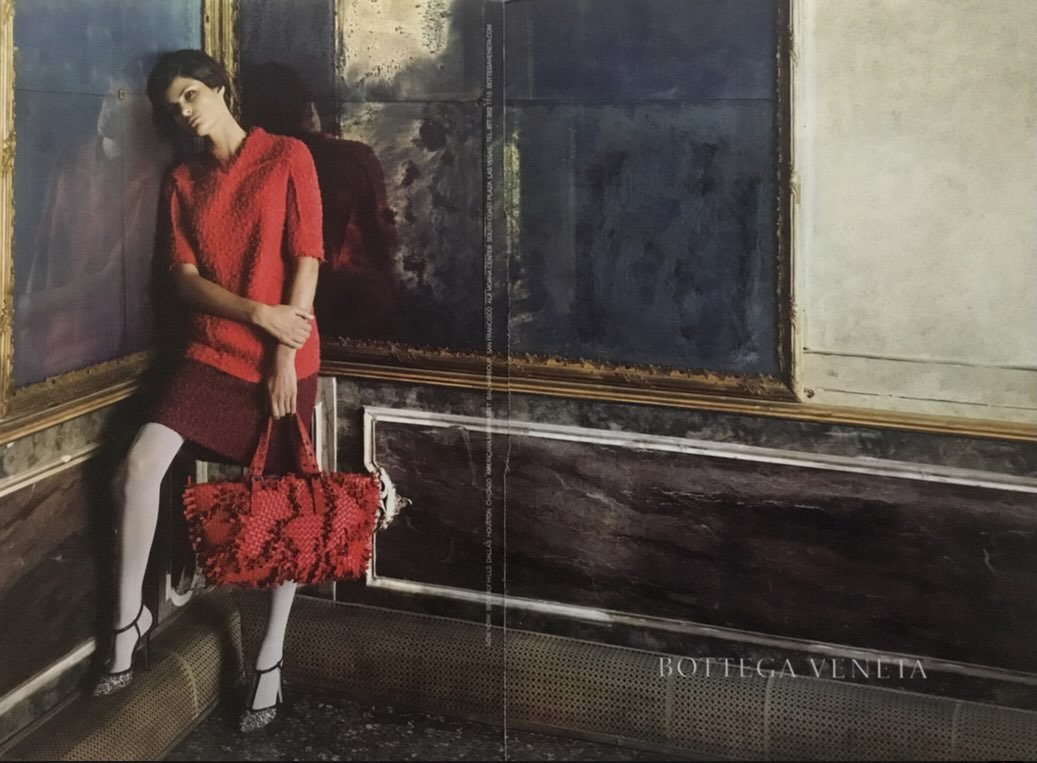 I know this is an old ad. BUT how beautiful??? I just love the colors and textures, the story it tells, the movie it starts in my head. Gorgeous! Fashion week is kicking off today, with so much talent, creativity and vibrancy. Have a great day! p.s. 