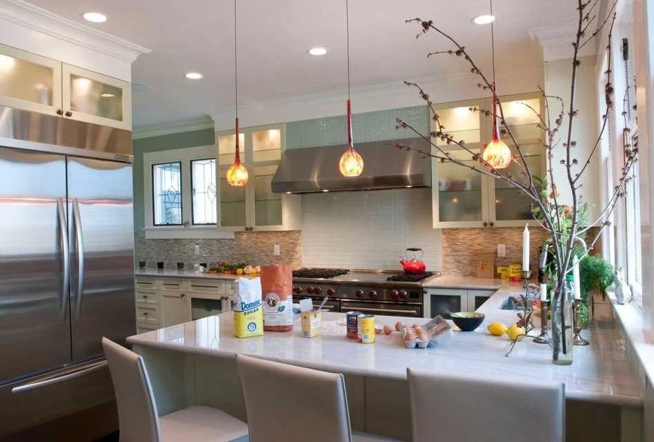 Why am I posting this kitchen today? Well, April 29th is Kate &amp; William&rsquo;s wedding anniversary - 15 years! My clients, a few friends and I watched the ceremony just a few days after the project was finished. Time flies&hellip;