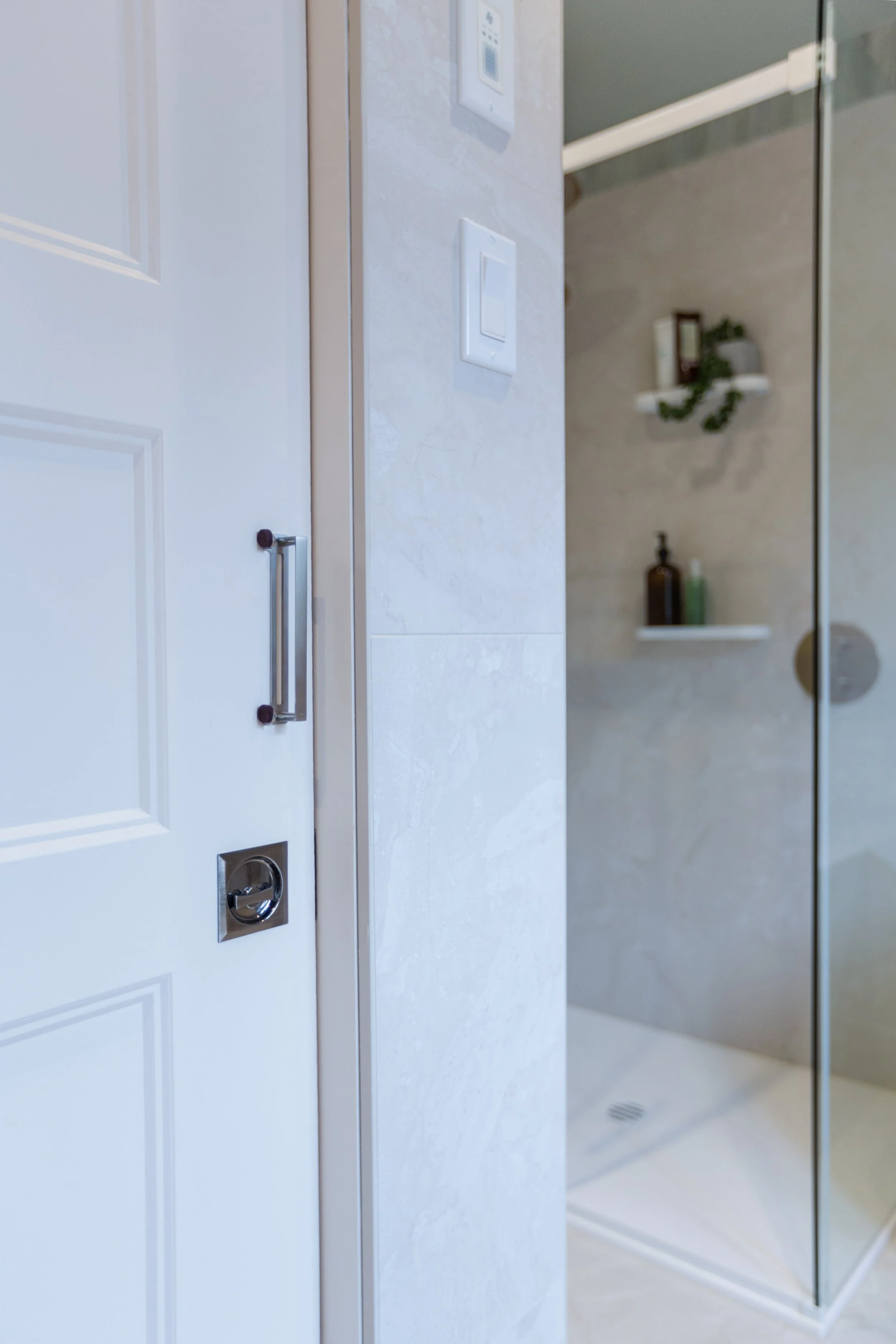 douche, porte escamotable, tablette sur mesure