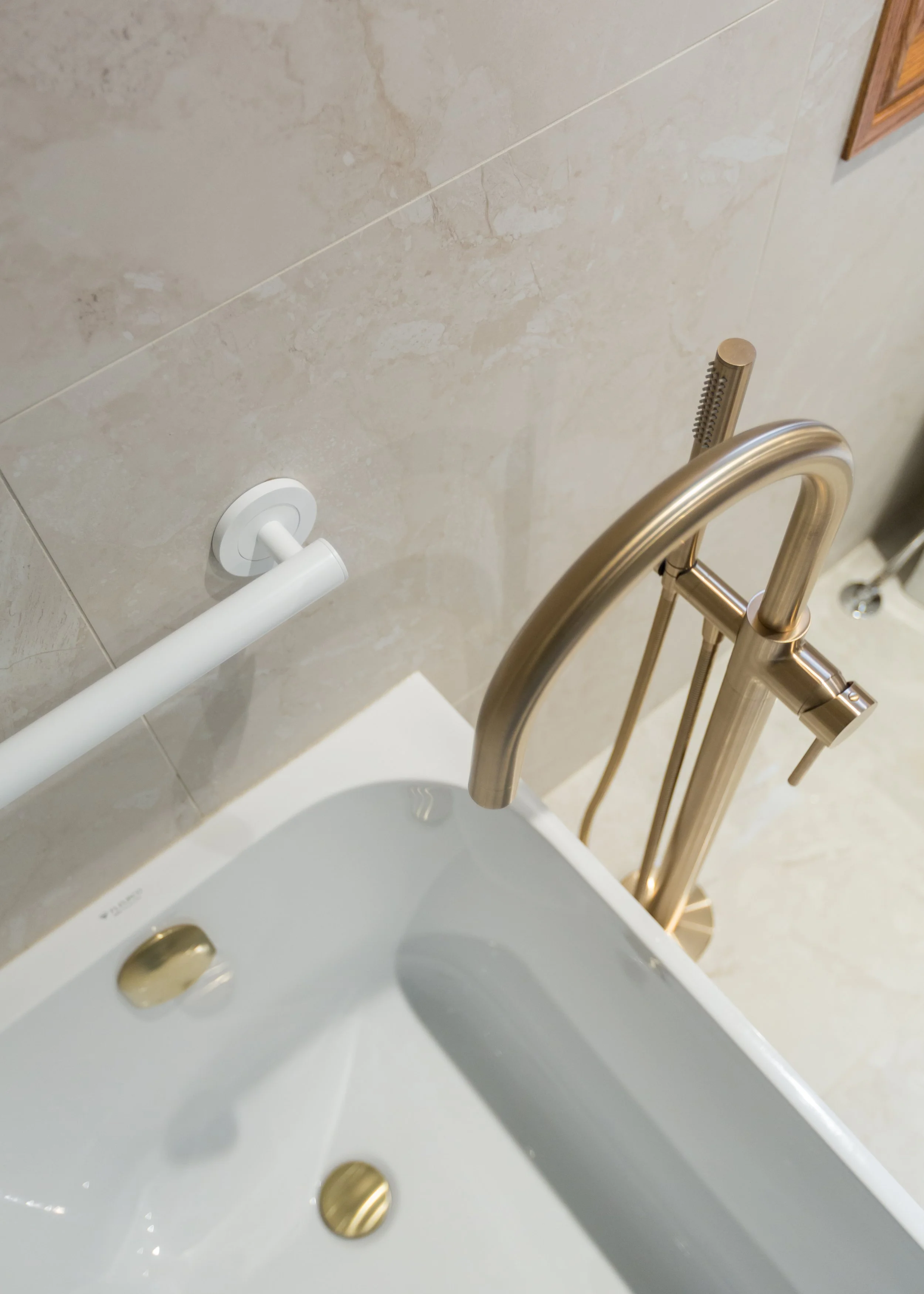 plomberie, porte-serviette, barre d'appui, robinetterie baril zip