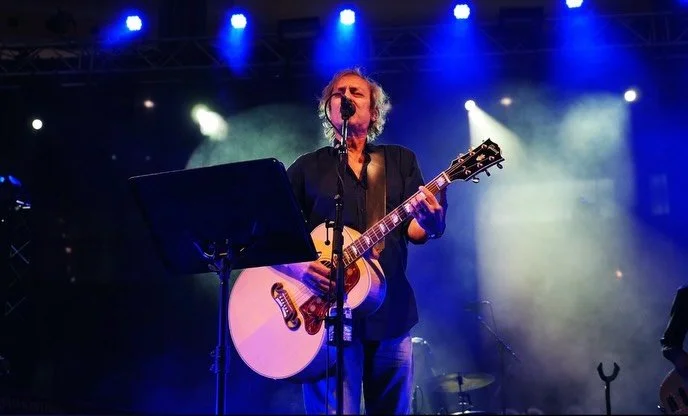 At&eacute; sempre, Jorge Palma. 🤍

Hoje despedimo-nos de uma verdadeira lenda da m&uacute;sica portuguesa.

Recordamos com especial carinho este momento de 2016, quando tivemos o privil&eacute;gio de receber @jorgepalmaoficial  no @centro.colombo, n