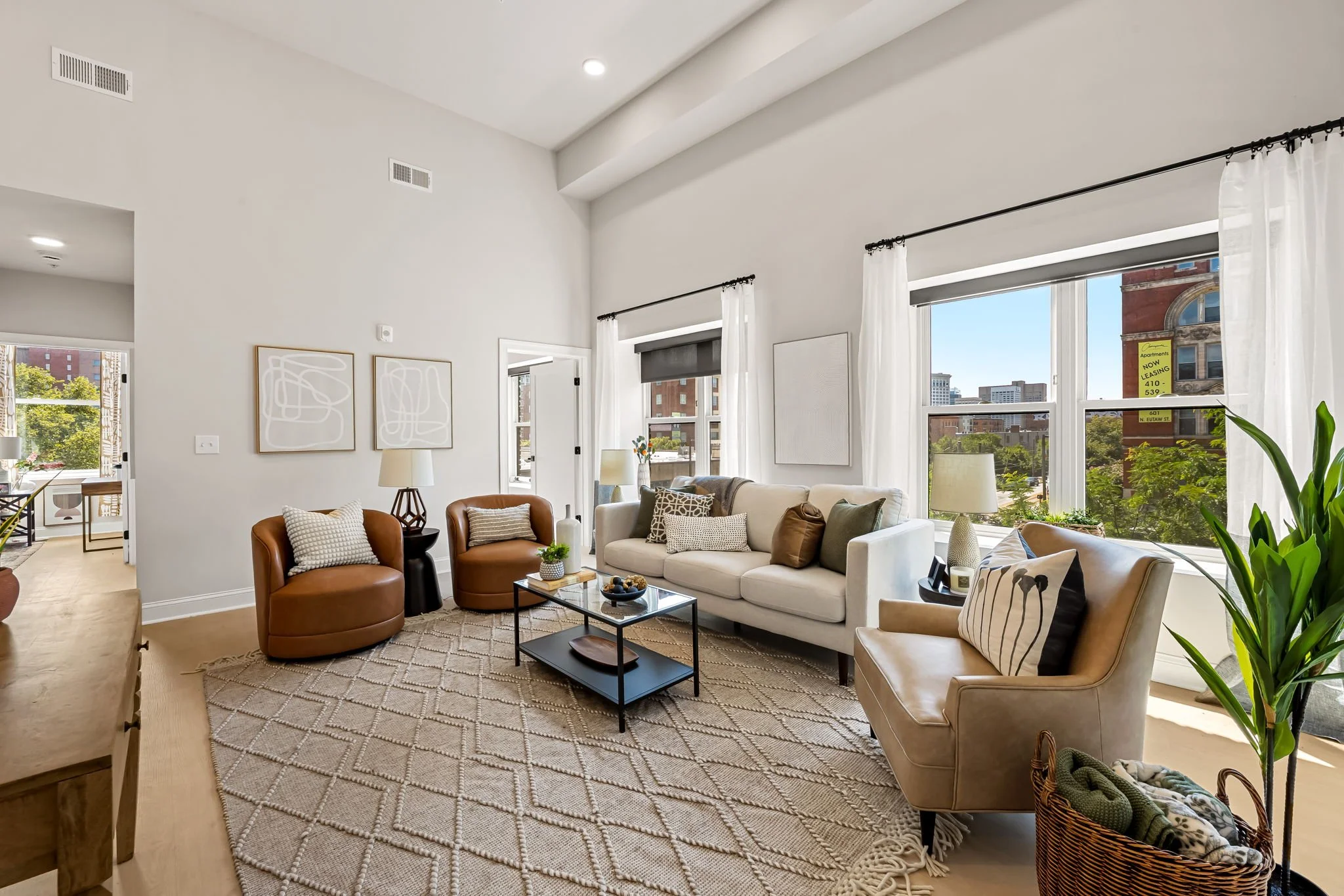 1-web-or-mls-600 N Howard St 304 1_.jpg