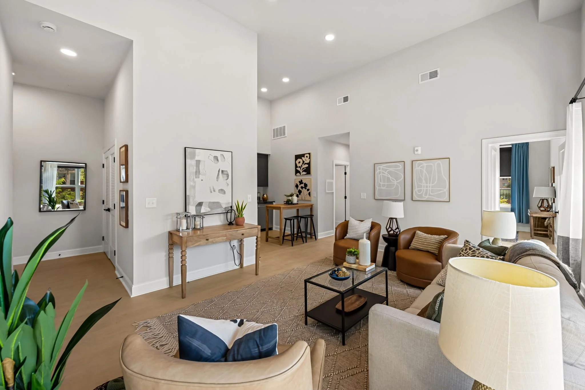 3-web-or-mls-600 N Howard St 304 3_.jpg