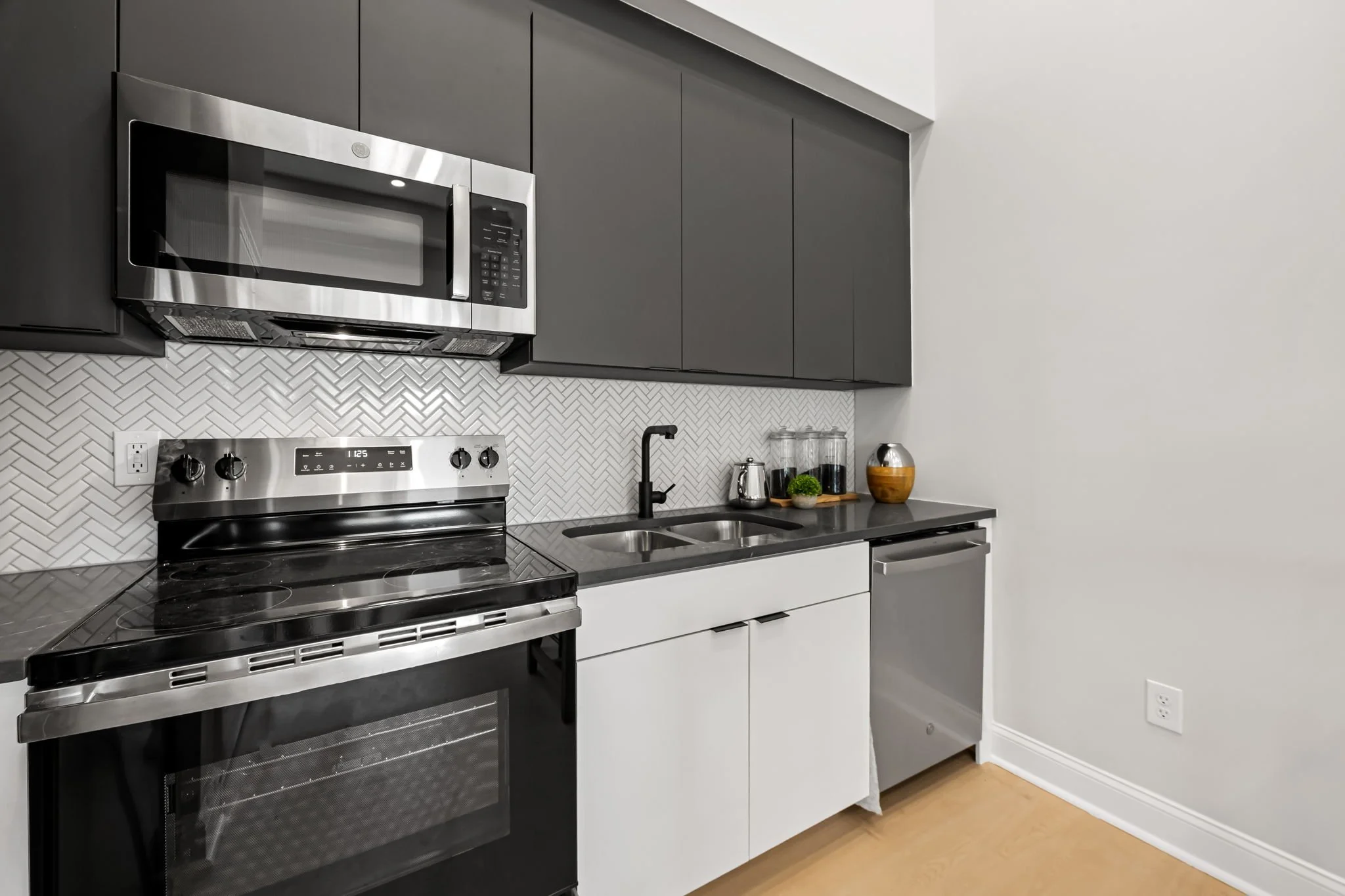 6-web-or-mls-600 N Howard St 304 6_.jpg