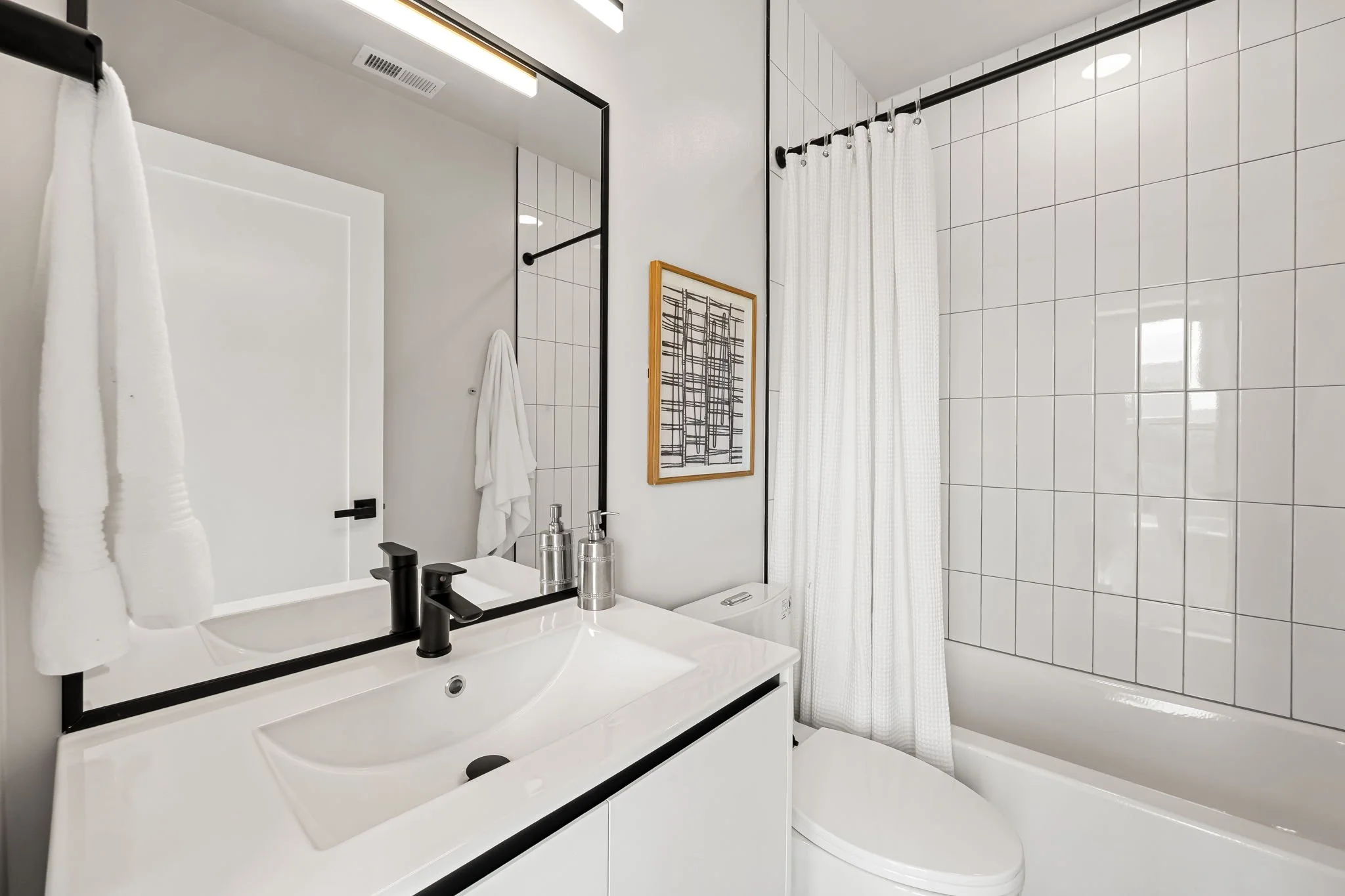 17-web-or-mls-600 N Howard St 304 17_.jpg