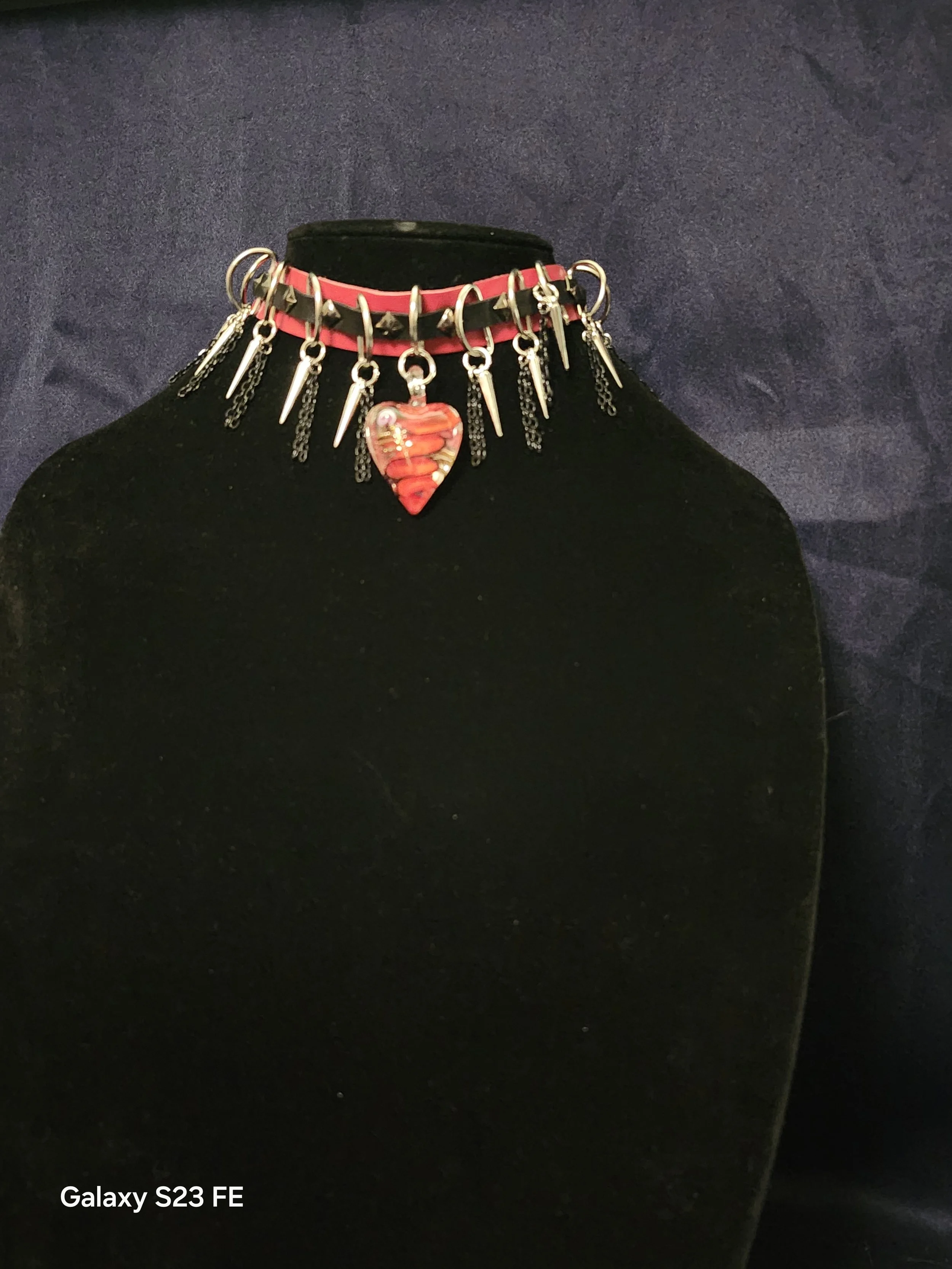 Y2K Heavy Heart Choker