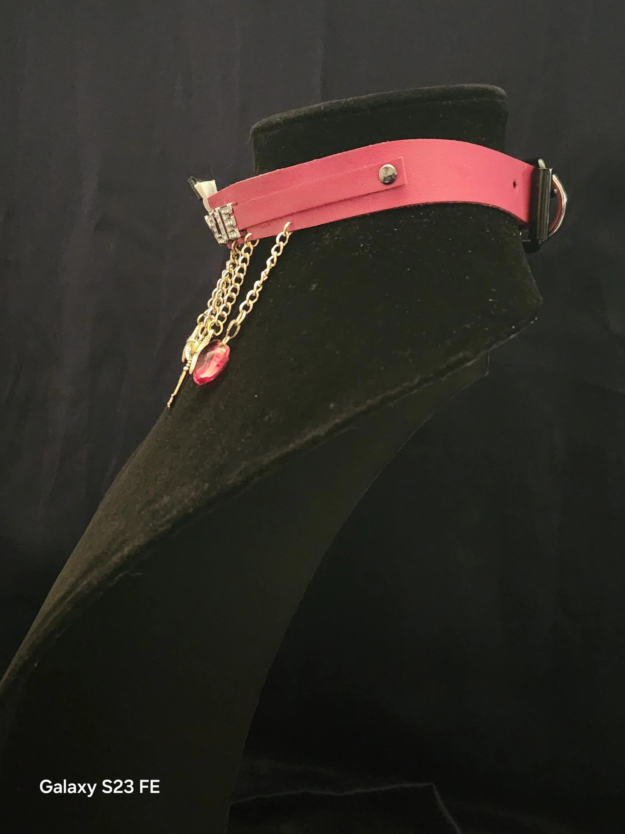 HH Charlie Choker Left.jpg