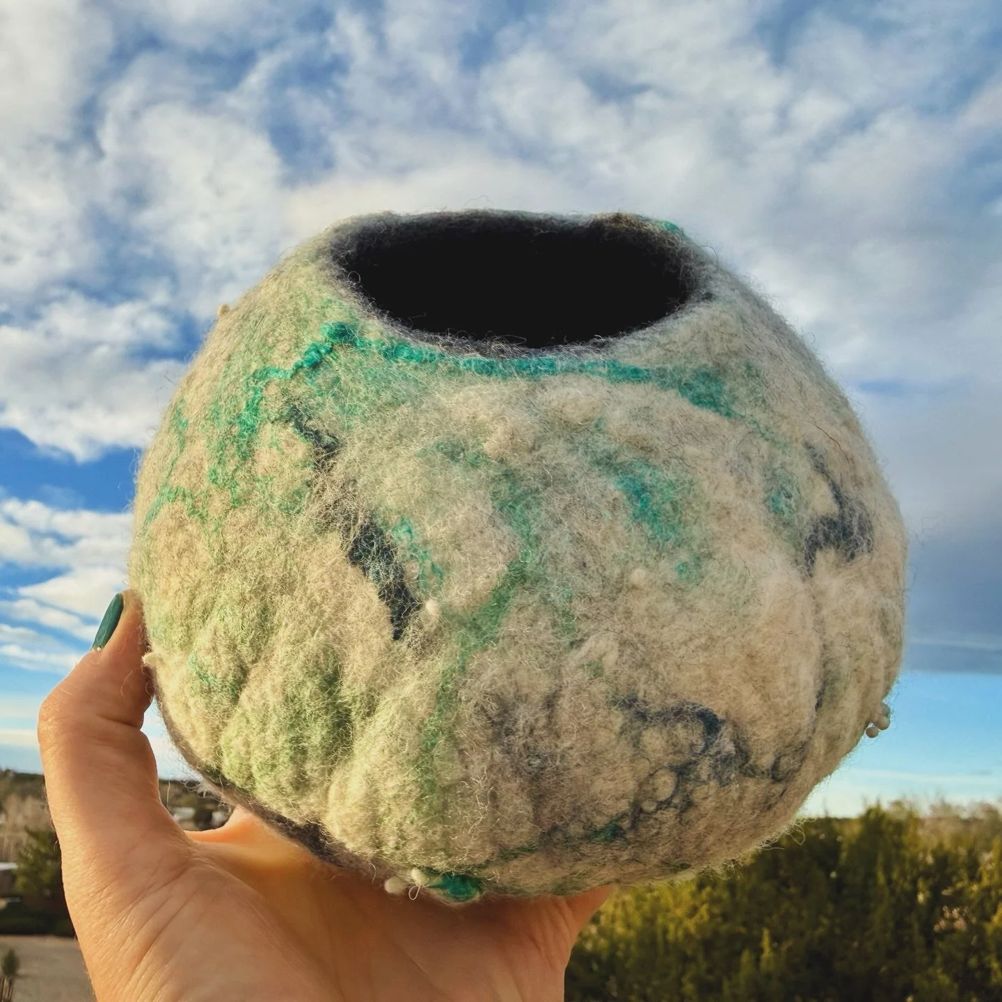 I made this little guy! Created with felted Merino wool and silk. Huge thank you to @andreadupree for being such an amazing teacher and to @omnihum for hosting us. I am completely hooked. 💕💕