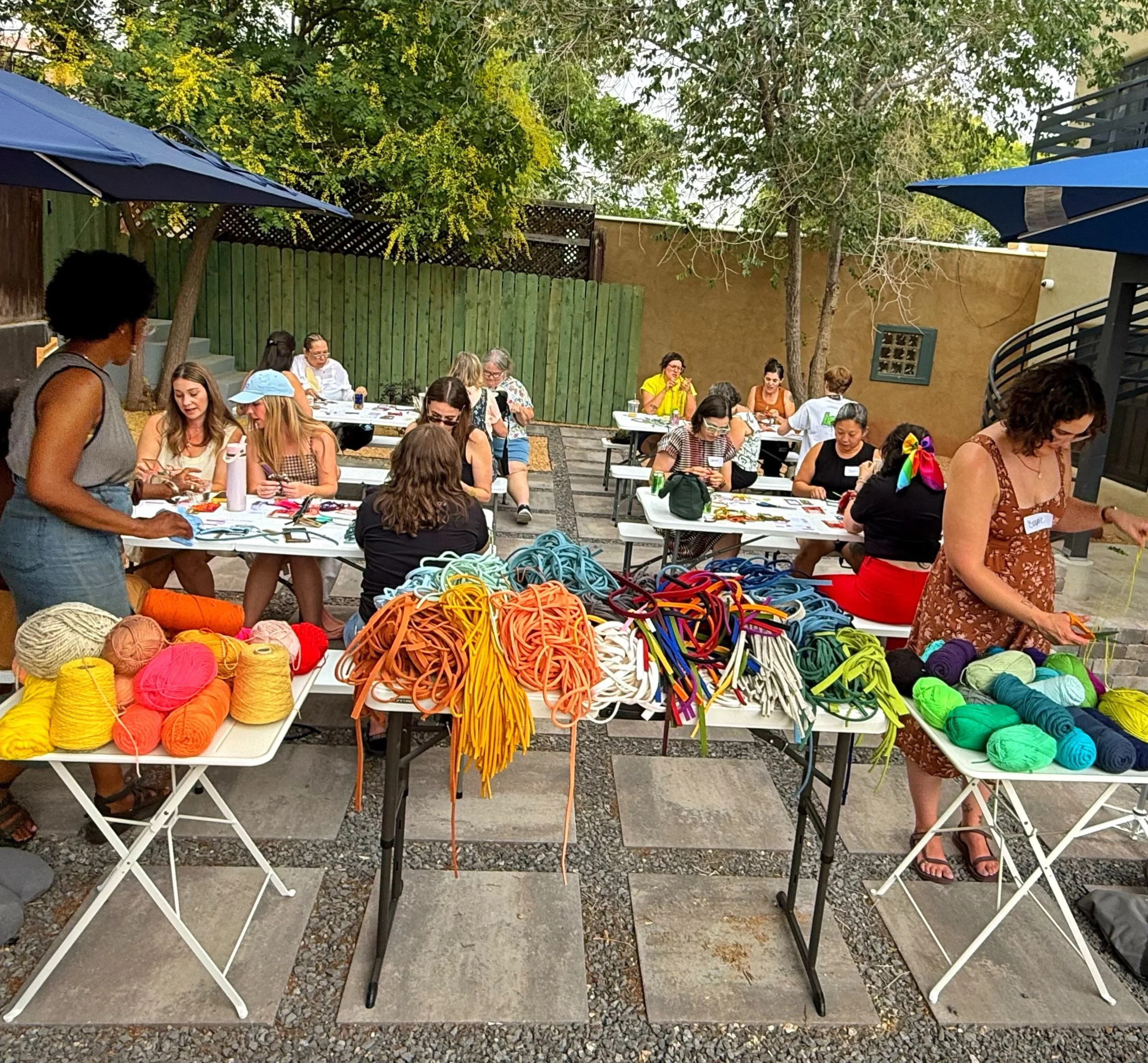 My heart is so full from last nights mini loom weaving workshop. We had the most amazing group that braved the heat to create their beautiful little weavings. Huge thanks to @submaterial, @blueskynmabq and @harwoodartcenter! Y&rsquo;all are the best!