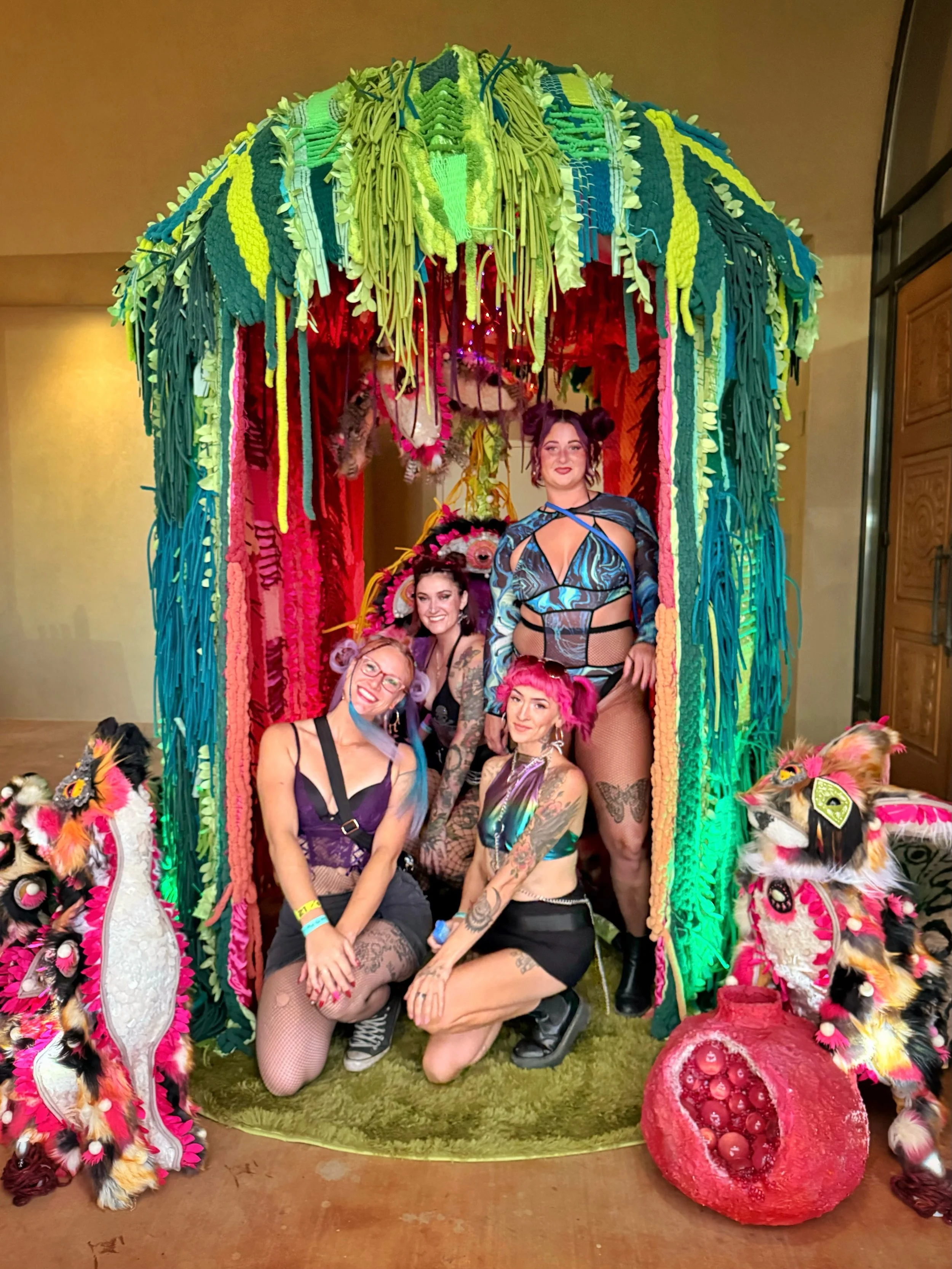 Look at these hotties enjoying our installation! Huge thanks to @somosabq for the opportunity to make this magic come to life.