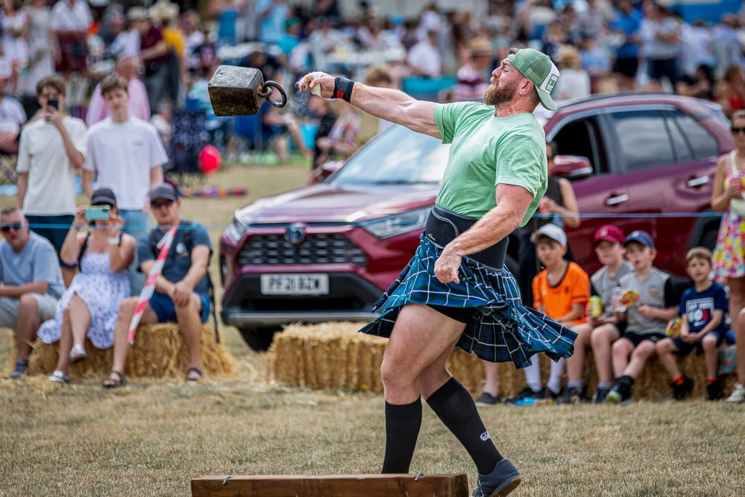 Harpenden Highland Gathering-Stone Putt-Mike Dick Photography.jpg