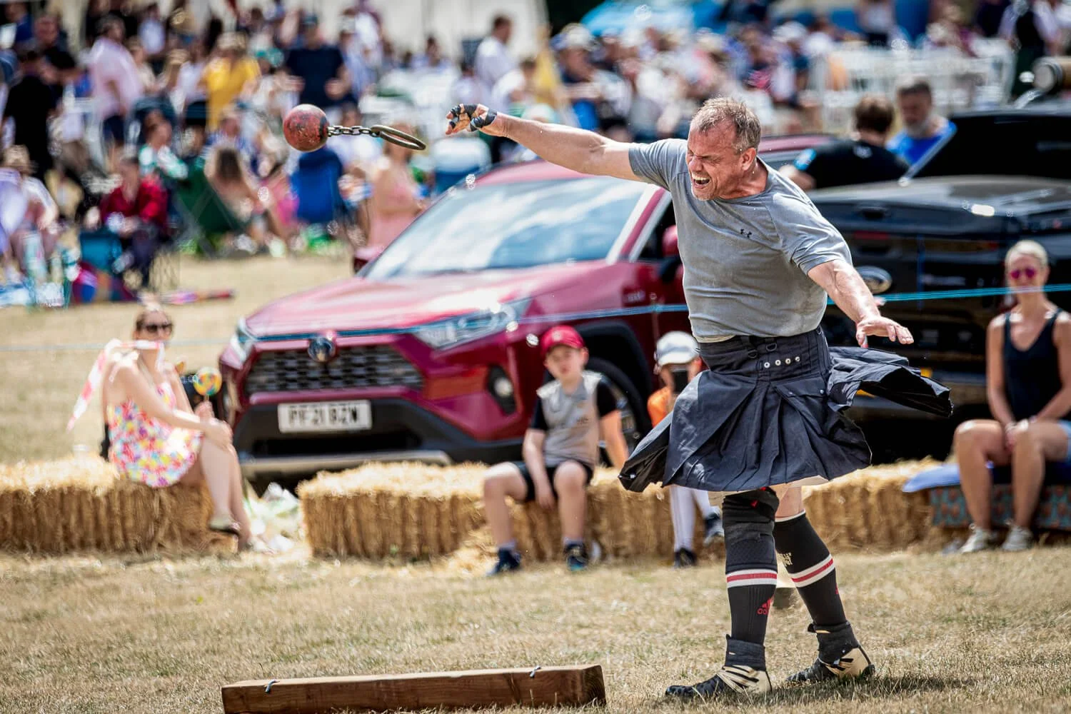 Harpenden Highland Gathering-Weight for distance-Mike Dick Photography.jpg