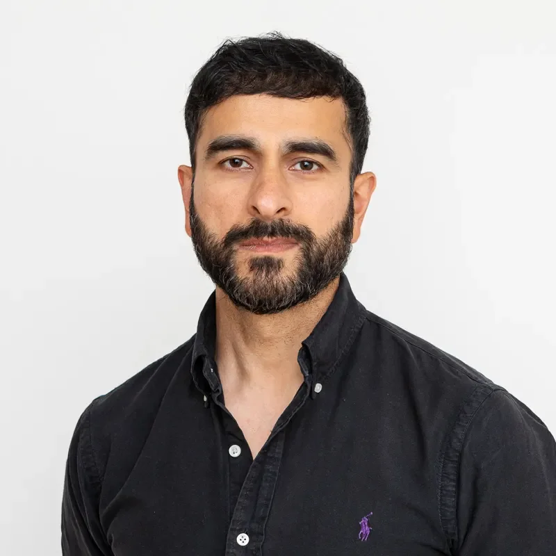 LinkedIn headshot of Neil Manhas, Global Chief Finance, Strategy and Transformation Officer (US and International) - Taco Bell, Yum Brands.