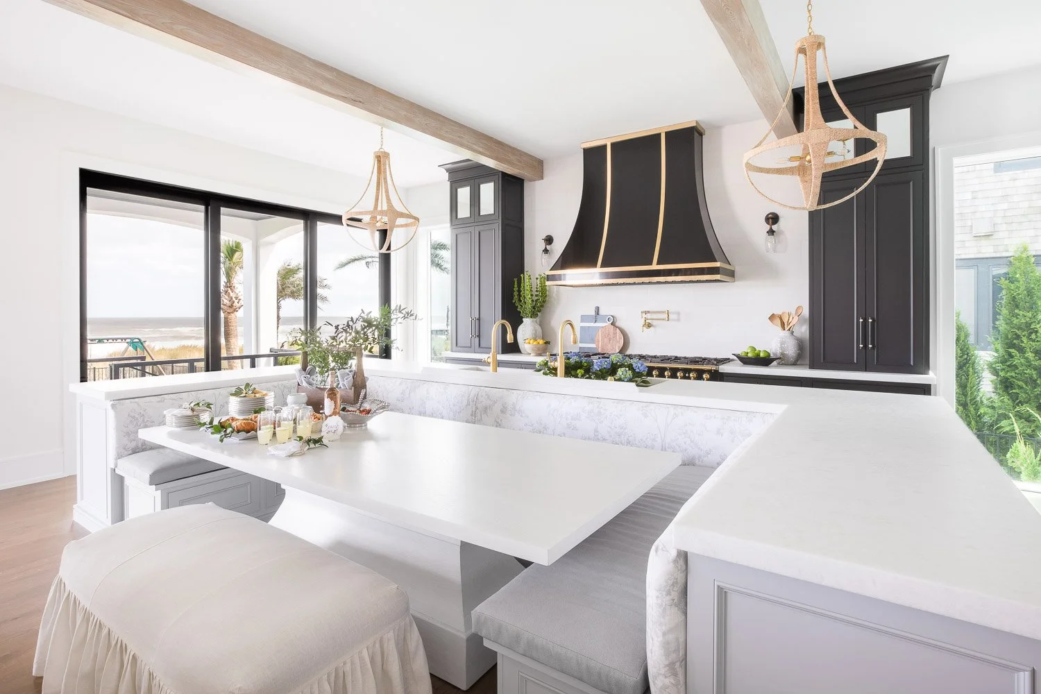 Villa Decor & Design | Luxury Interior Designer in Ponte Vedra Beach, FL