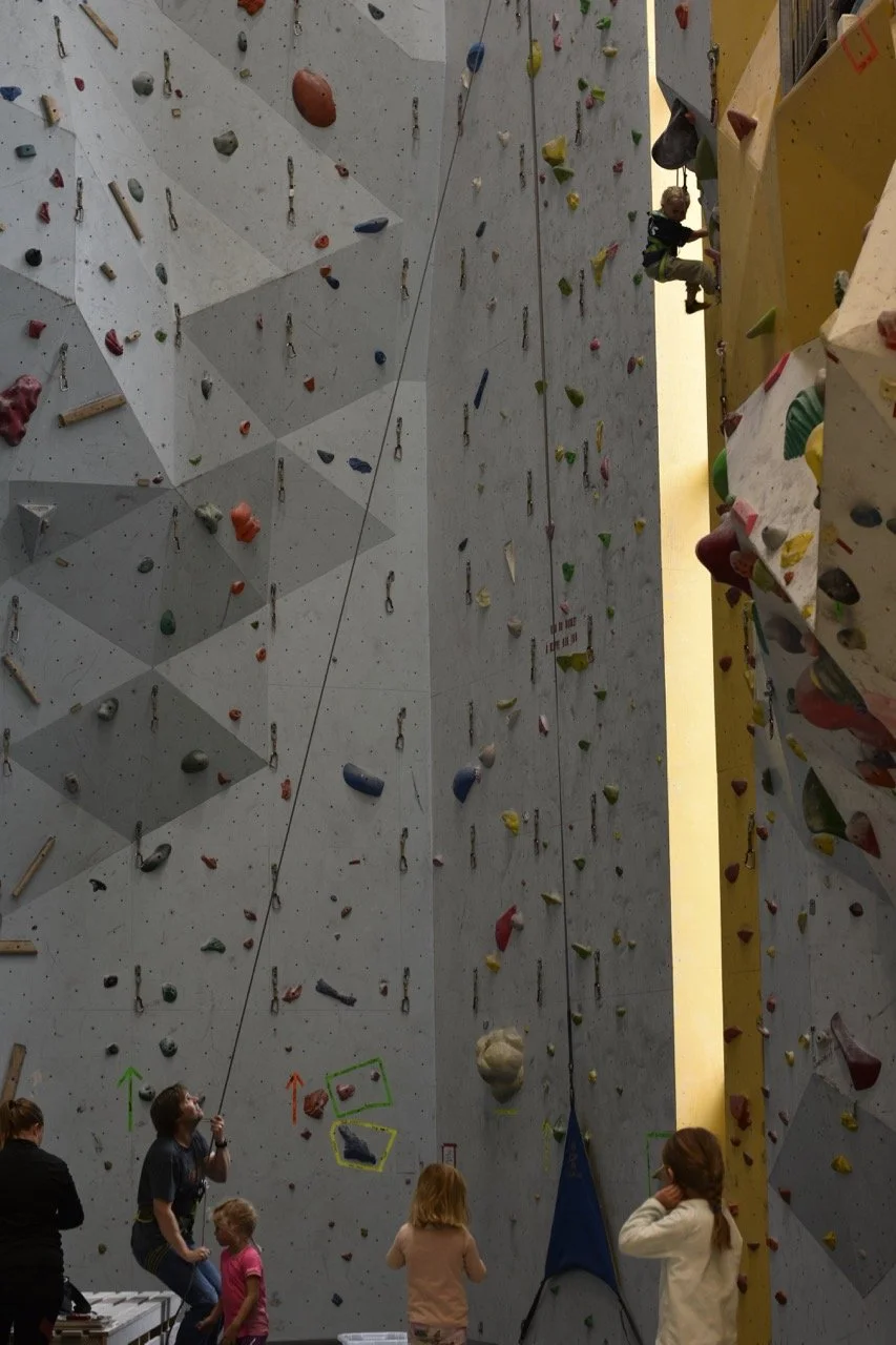 Det er mange tøffe barn i veggene våre!