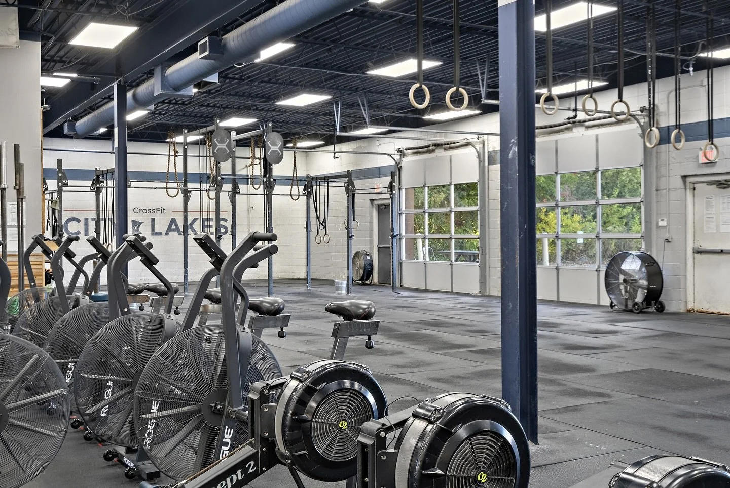 Your space. Your people. Your energy. Let&rsquo;s capture it. 💥 Professional photos tell your story and help new members find you. 
If you&rsquo;re a business owner in the Minneapolis area, it&rsquo;s time to show off what you&rsquo;ve built.
#Minne