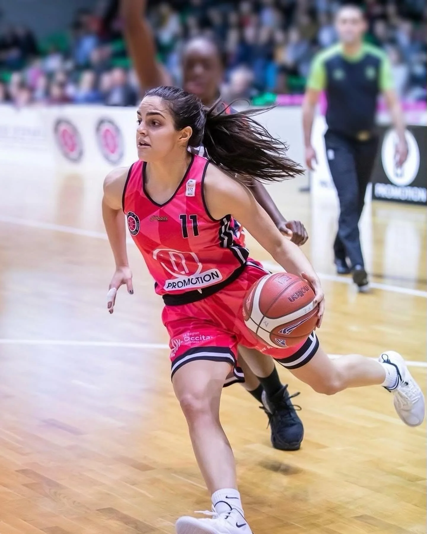 Patient spotlight! Sarah was on a boat when she hit her head on the roof deck while standing up. A few hours later, she felt sharp pains to the back of her head and her ear. In the weeks that followed, she experienced light and noise sensitivity, fog