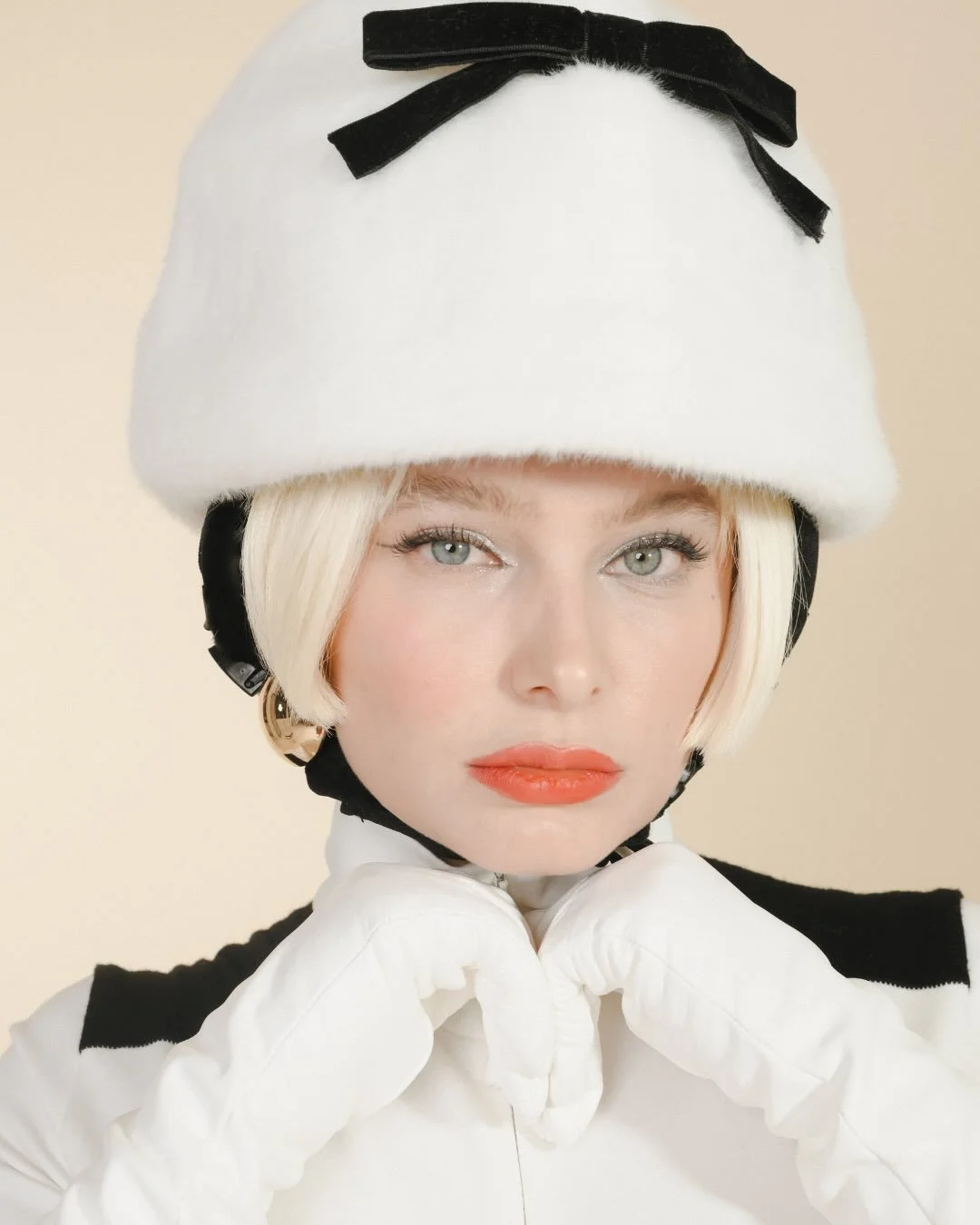 GIVEAWAY TIME ✨📸 every time I reach an angel number of followers- we do a photoshoot giveaway!
.
And last week we hit the beautiful number 8888 🪽
.
.
So here is your chance to win a FREE ONE HOUR PHOTOSHOOT SESSION with me, in NYC, Oregon, Miami, o