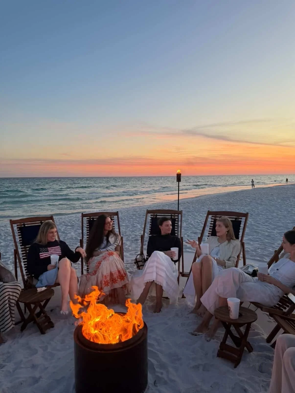A beach bonfire at sunset, your girls, and pizza with a side of ranch 🍕 👌✨ #30abeachbonfire #bacheloretteparty #30abachelorette #sunset #beachbonfire